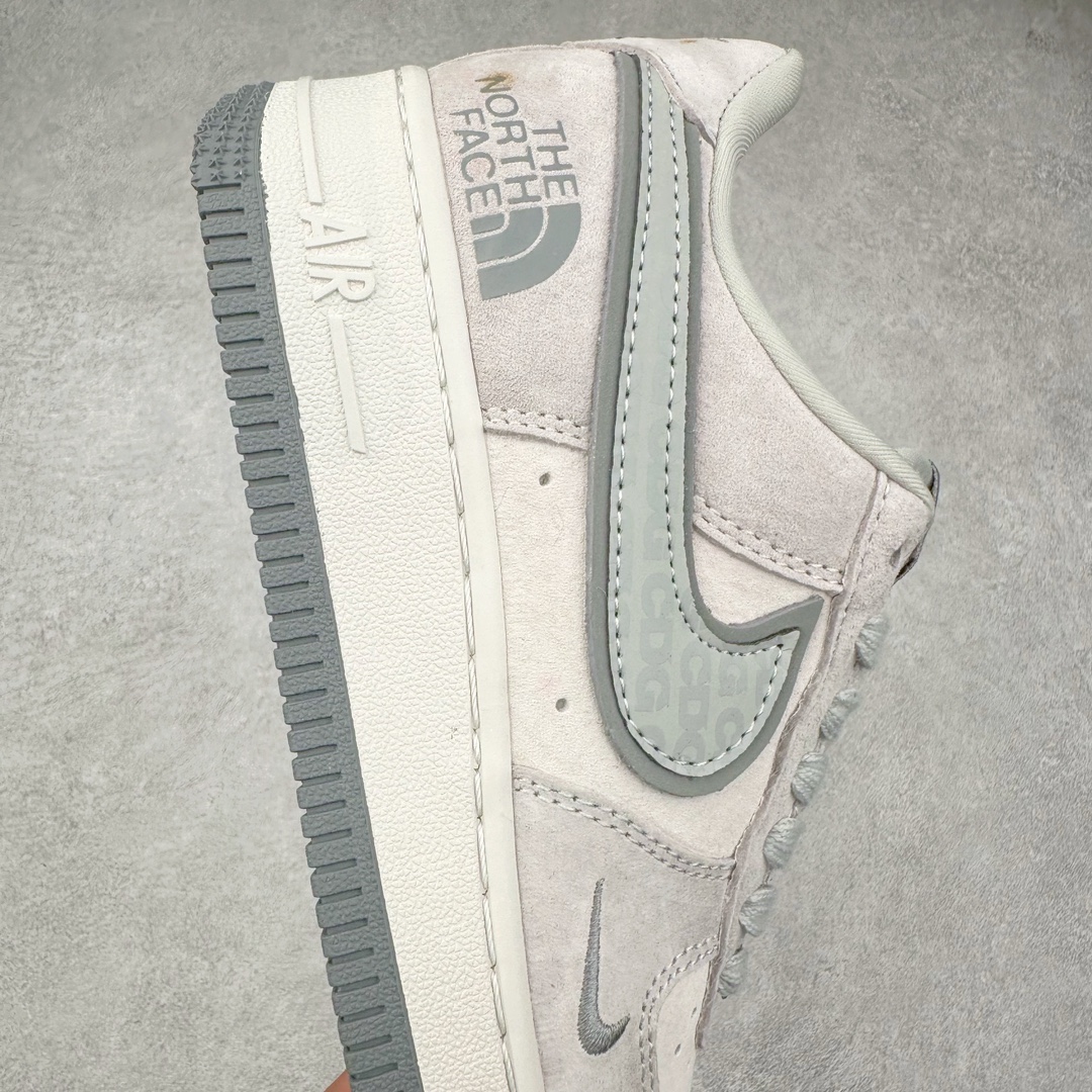 图片[6]-NK Air Force 1´07 Low 空军一号低帮百搭休闲运动板鞋 HD1968-016 柔软、弹性十足的缓震性能和出色的中底设计 横跨复古与现代的外型结合 造就出风靡全球 三十多年的Force 1 直到今天还深受青睐 尺码：36 36.5 37.5 38 38.5 39 40 40.5 41 42 42.5 43 44 44.5 45-选品中心