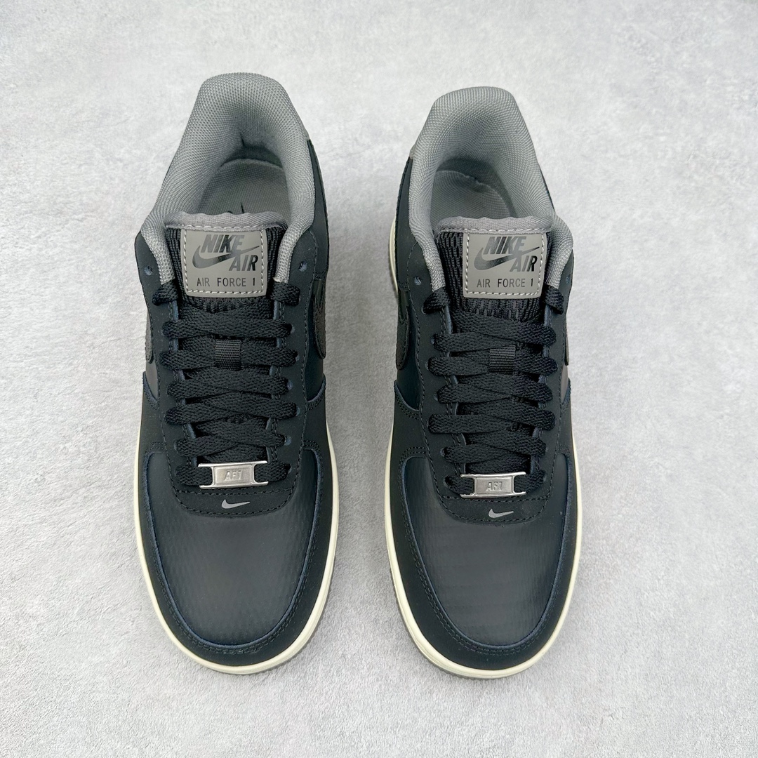 图片[2]-NK Air Force 1´07 Low 空军一号低帮百搭休闲运动板鞋 FZ5225-001 柔软、弹性十足的缓震性能和出色的中底设计 横跨复古与现代的外型结合 造就出风靡全球 三十多年的Force 1 直到今天还深受青睐 尺码：36 36.5 37.5 38 38.5 39 40 40.5 41 42 42.5 43 44 44.5 45-选品中心