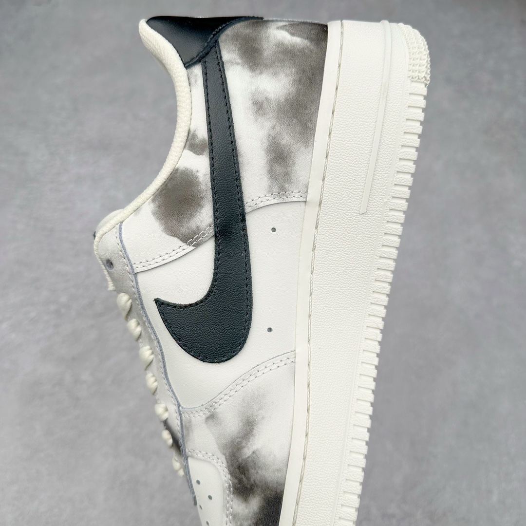 图片[7]-NK Air Force 1´07 Low 空军一号低帮百搭休闲运动板鞋 BL1522-088 柔软、弹性十足的缓震性能和出色的中底设计 横跨复古与现代的外型结合 造就出风靡全球 三十多年的Force 1 直到今天还深受青睐 尺码：36 36.5 37.5 38 38.5 39 40 40.5 41 42 42.5 43 44 44.5 45-选品中心