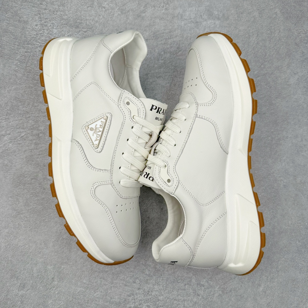 图片[3]-PRADA普拉达 厚底徽标系带运动休闲男鞋系列 广东大厂品质 专柜同步 大气个性更潮更抢眼更追求档次，它将颠覆旧念，与您共度时尚潮人必备! 面料采用原版进口小牛皮 牛皮内里垫脚 橡胶发泡大底 轻便防滑耐磨 脚感舒适 款式耐看做工精细 配以简洁利落的鞋楦 彰显男人的果敢和硬朗 尺码：38-44（皮鞋码）-选品中心