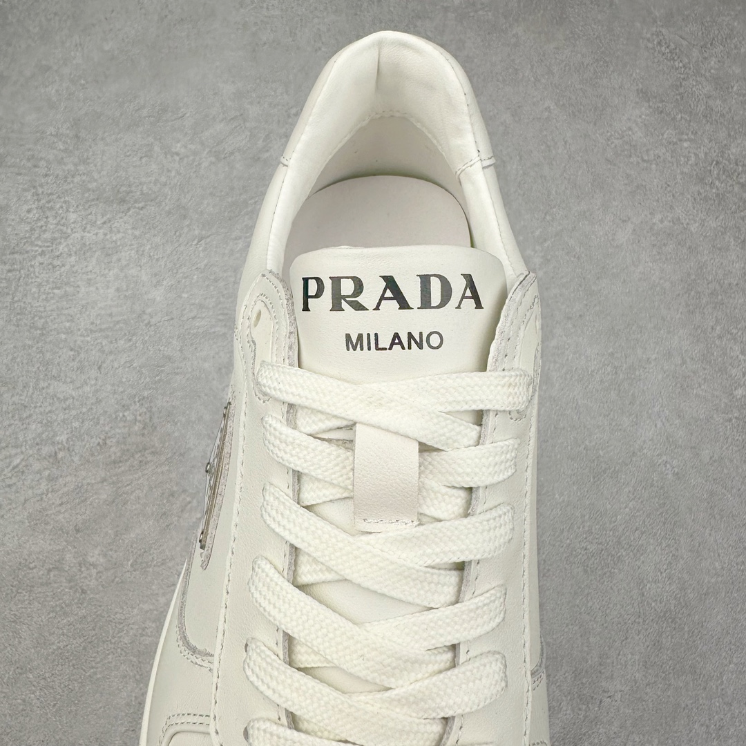 图片[5]-PRADA普拉达 厚底徽标系带运动休闲男鞋系列 广东大厂品质 专柜同步 大气个性更潮更抢眼更追求档次，它将颠覆旧念，与您共度时尚潮人必备! 面料采用原版进口小牛皮 牛皮内里垫脚 橡胶发泡大底 轻便防滑耐磨 脚感舒适 款式耐看做工精细 配以简洁利落的鞋楦 彰显男人的果敢和硬朗 尺码：38-44（皮鞋码）-选品中心