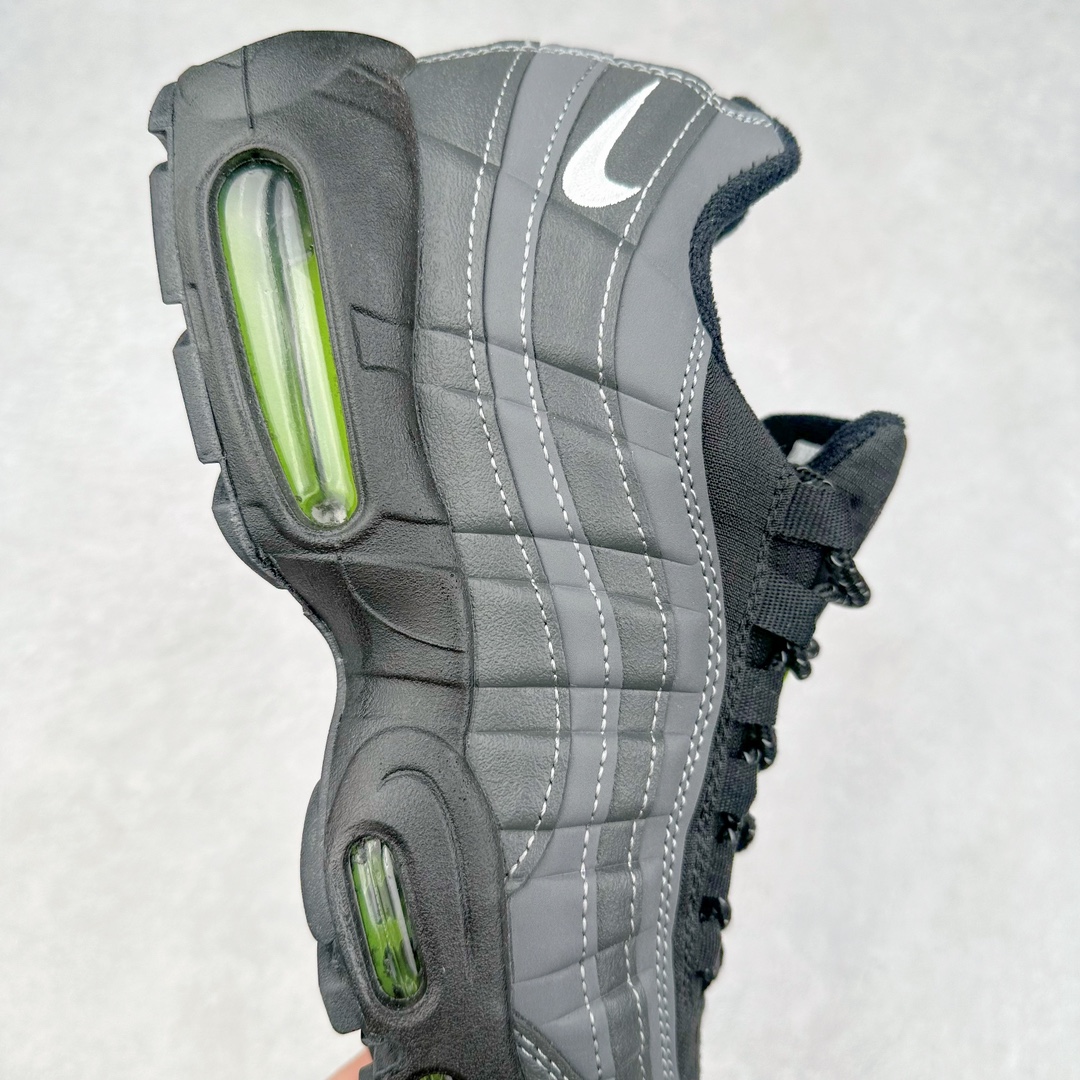 图片[6]-＃MX版 NK Air Max 95 复古减震气垫跑鞋 DZ4496-001 经典重温 外单专供大厂出品 品质稳定 一百余色 终端操作 鞋款设计灵感源于人体构造 中底设计基于人体的脊柱构造 是整体设计的核心 尼龙孔眼代表了肋骨 而分层式面板和网眼象征着肌肉纤维和肉体组织 Air Max 95采用了两个独立的吹塑成型的Air-Sole单元 并首次在前掌使用可视化气垫设计 Swoosh logo夜当作一个 点符号放在了鞋子的后帮位置 20年的发展让 AIR MAX 95有了不同的故事 20年后再度面向世人的时候 焕然一新的面貌 让人有了另外一种清新脱俗的感觉 尺码：39 40 40.5 41 42 42.5 43 44 44.5 45 46 47.5 48-选品中心