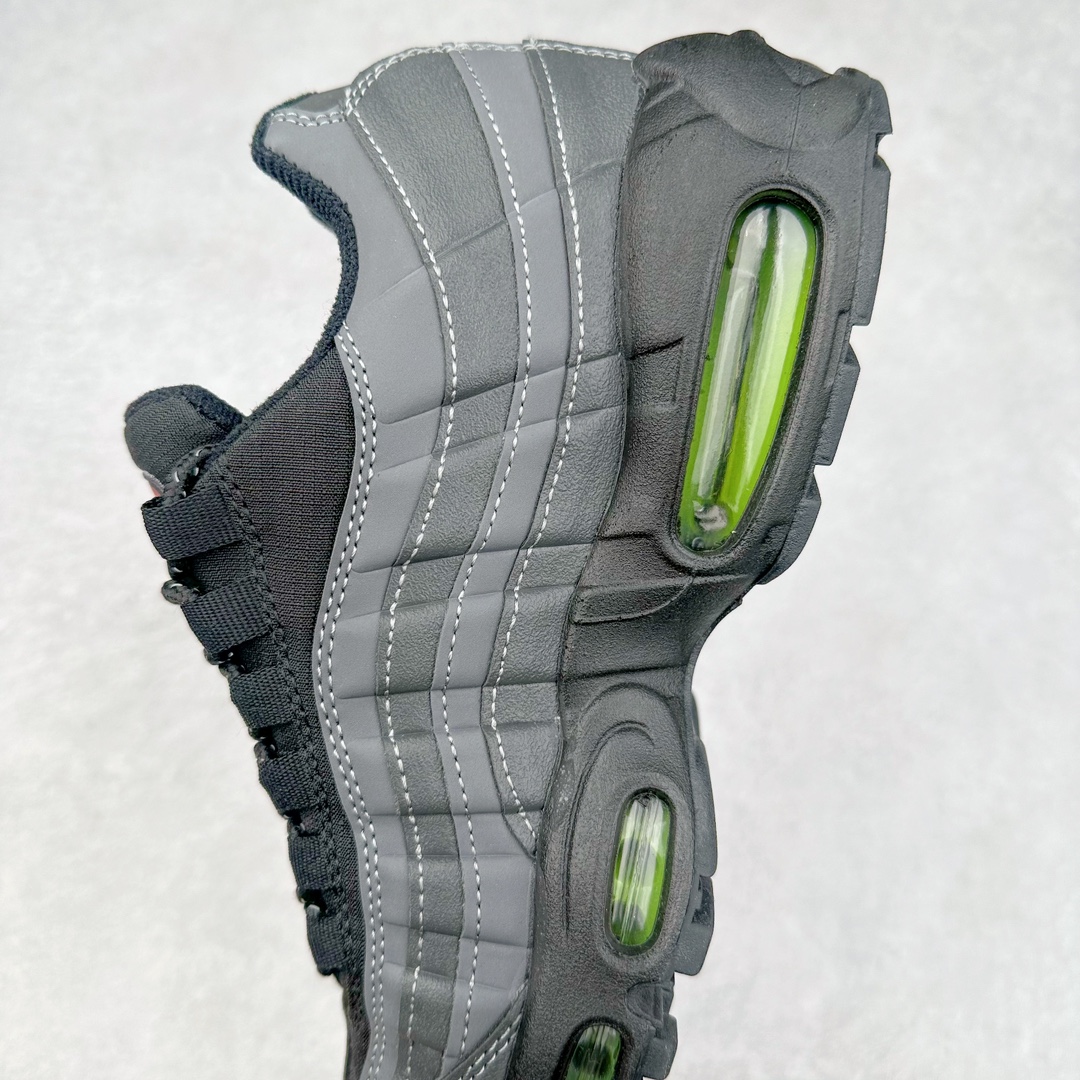 图片[7]-＃MX版 NK Air Max 95 复古减震气垫跑鞋 DZ4496-001 经典重温 外单专供大厂出品 品质稳定 一百余色 终端操作 鞋款设计灵感源于人体构造 中底设计基于人体的脊柱构造 是整体设计的核心 尼龙孔眼代表了肋骨 而分层式面板和网眼象征着肌肉纤维和肉体组织 Air Max 95采用了两个独立的吹塑成型的Air-Sole单元 并首次在前掌使用可视化气垫设计 Swoosh logo夜当作一个 点符号放在了鞋子的后帮位置 20年的发展让 AIR MAX 95有了不同的故事 20年后再度面向世人的时候 焕然一新的面貌 让人有了另外一种清新脱俗的感觉 尺码：39 40 40.5 41 42 42.5 43 44 44.5 45 46 47.5 48-选品中心