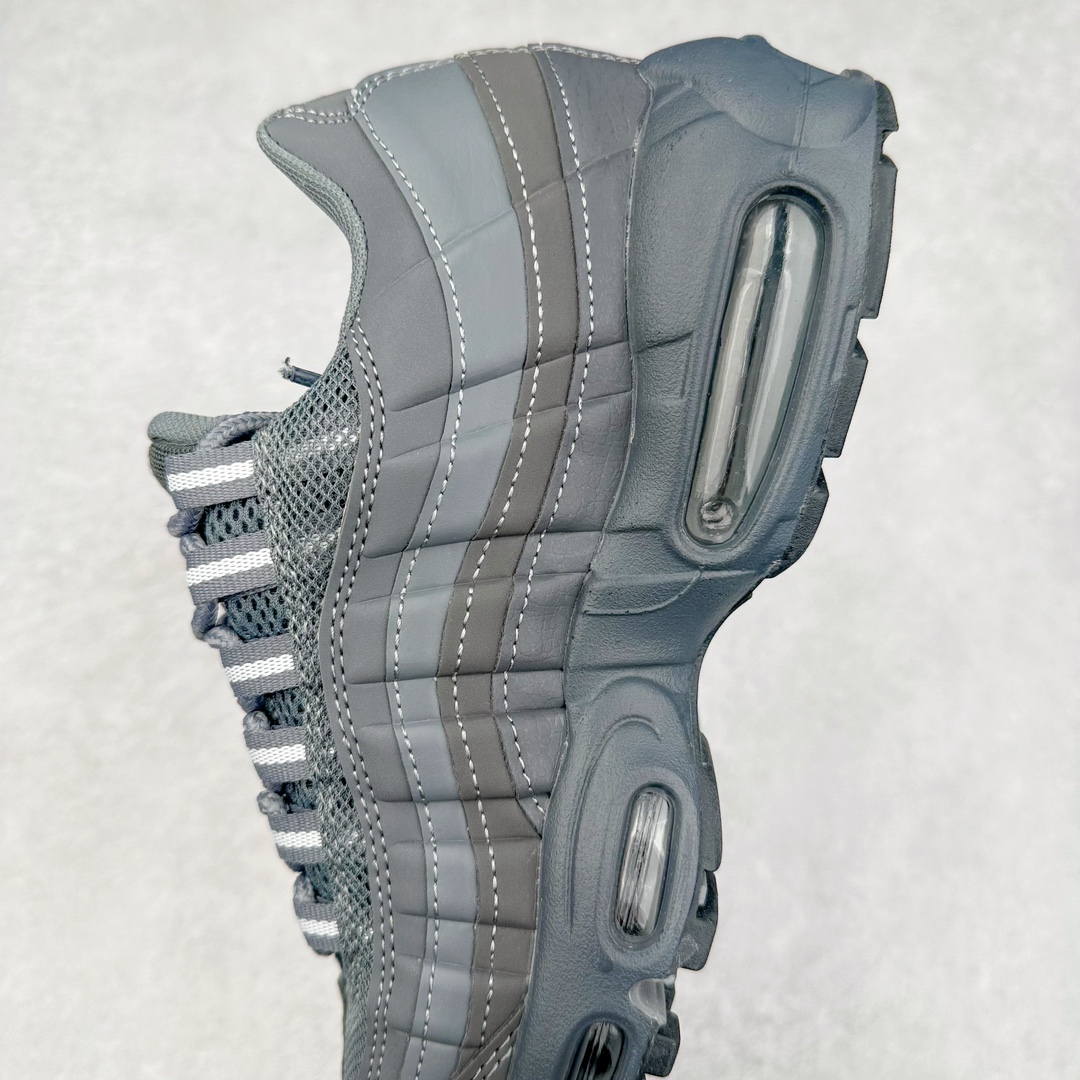 图片[7]-＃MX版 NK Air Max 95 复古减震气垫跑鞋 HF0121-001 经典重温 外单专供大厂出品 品质稳定 一百余色 终端操作 鞋款设计灵感源于人体构造 中底设计基于人体的脊柱构造 是整体设计的核心 尼龙孔眼代表了肋骨 而分层式面板和网眼象征着肌肉纤维和肉体组织 Air Max 95采用了两个独立的吹塑成型的Air-Sole单元 并首次在前掌使用可视化气垫设计 Swoosh logo夜当作一个 点符号放在了鞋子的后帮位置 20年的发展让 AIR MAX 95有了不同的故事 20年后再度面向世人的时候 焕然一新的面貌 让人有了另外一种清新脱俗的感觉 尺码：39 40 40.5 41 42 42.5 43 44 44.5 45 46 47.5 48-选品中心