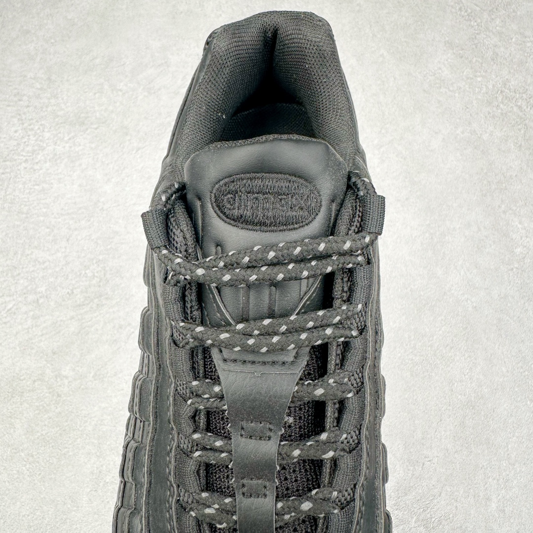 图片[5]-＃MX版 NK Air Max 95 复古减震气垫跑鞋 FN7273-001 经典重温 外单专供大厂出品 品质稳定 一百余色 终端操作 鞋款设计灵感源于人体构造 中底设计基于人体的脊柱构造 是整体设计的核心 尼龙孔眼代表了肋骨 而分层式面板和网眼象征着肌肉纤维和肉体组织 Air Max 95采用了两个独立的吹塑成型的Air-Sole单元 并首次在前掌使用可视化气垫设计 Swoosh logo夜当作一个 点符号放在了鞋子的后帮位置 20年的发展让 AIR MAX 95有了不同的故事 20年后再度面向世人的时候 焕然一新的面貌 让人有了另外一种清新脱俗的感觉 尺码：39 40 40.5 41 42 42.5 43 44 44.5 45 46 47.5 48-选品中心