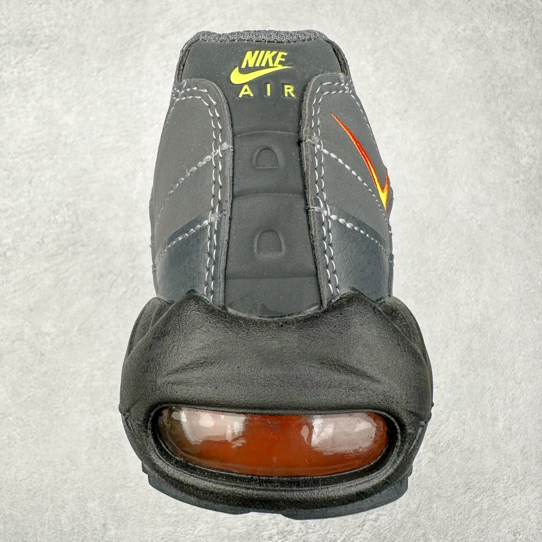 图片[7]-＃MX版 NK Air Max 95 复古减震气垫跑鞋 FZ4626-001 经典重温 外单专供大厂出品 品质稳定 一百余色 终端操作 鞋款设计灵感源于人体构造 中底设计基于人体的脊柱构造 是整体设计的核心 尼龙孔眼代表了肋骨 而分层式面板和网眼象征着肌肉纤维和肉体组织 Air Max 95采用了两个独立的吹塑成型的Air-Sole单元 并首次在前掌使用可视化气垫设计 Swoosh logo夜当作一个 点符号放在了鞋子的后帮位置 20年的发展让 AIR MAX 95有了不同的故事 20年后再度面向世人的时候 焕然一新的面貌 让人有了另外一种清新脱俗的感觉 尺码：39 40 40.5 41 42 42.5 43 44 44.5 45 46 47.5 48-选品中心