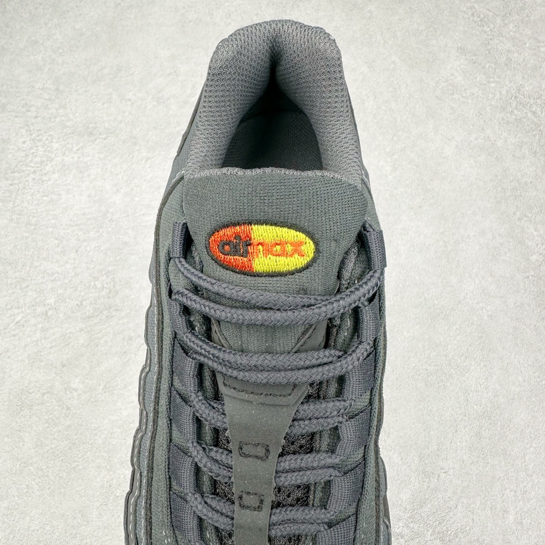 图片[5]-＃MX版 NK Air Max 95 复古减震气垫跑鞋 FZ4626-001 经典重温 外单专供大厂出品 品质稳定 一百余色 终端操作 鞋款设计灵感源于人体构造 中底设计基于人体的脊柱构造 是整体设计的核心 尼龙孔眼代表了肋骨 而分层式面板和网眼象征着肌肉纤维和肉体组织 Air Max 95采用了两个独立的吹塑成型的Air-Sole单元 并首次在前掌使用可视化气垫设计 Swoosh logo夜当作一个 点符号放在了鞋子的后帮位置 20年的发展让 AIR MAX 95有了不同的故事 20年后再度面向世人的时候 焕然一新的面貌 让人有了另外一种清新脱俗的感觉 尺码：39 40 40.5 41 42 42.5 43 44 44.5 45 46 47.5 48-选品中心