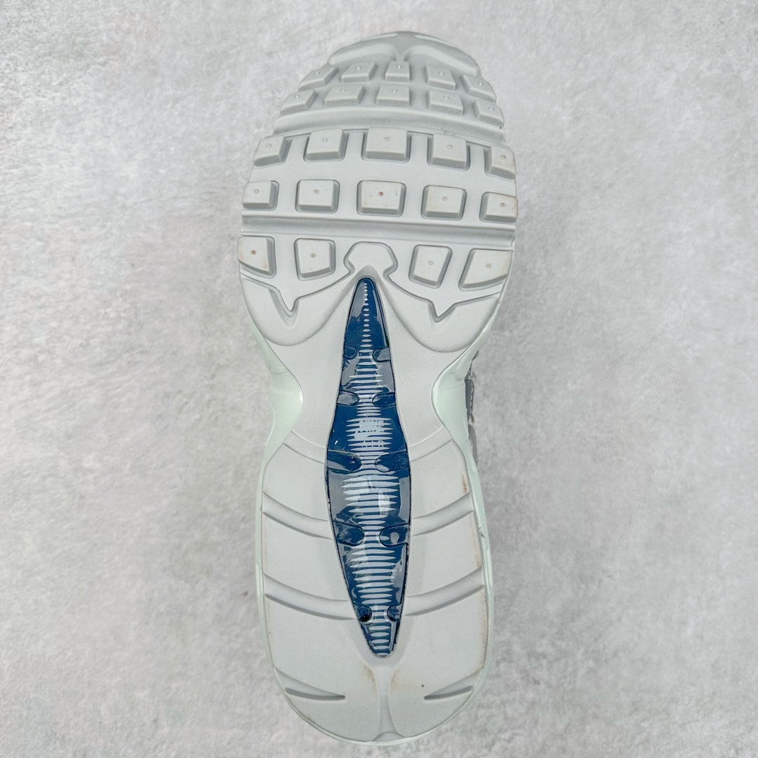 图片[9]-＃MX版 NK Air Max 95 复古减震气垫跑鞋 FD0663-001 经典重温 外单专供大厂出品 品质稳定 一百余色 终端操作 鞋款设计灵感源于人体构造 中底设计基于人体的脊柱构造 是整体设计的核心 尼龙孔眼代表了肋骨 而分层式面板和网眼象征着肌肉纤维和肉体组织 Air Max 95采用了两个独立的吹塑成型的Air-Sole单元 并首次在前掌使用可视化气垫设计 Swoosh logo夜当作一个 点符号放在了鞋子的后帮位置 20年的发展让 AIR MAX 95有了不同的故事 20年后再度面向世人的时候 焕然一新的面貌 让人有了另外一种清新脱俗的感觉 尺码：39 40 41 42 43 44 44.5 45 46 47.5 48-选品中心