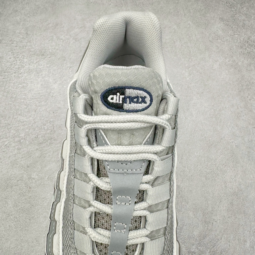 图片[5]-＃MX版 NK Air Max 95 复古减震气垫跑鞋 FD0663-001 经典重温 外单专供大厂出品 品质稳定 一百余色 终端操作 鞋款设计灵感源于人体构造 中底设计基于人体的脊柱构造 是整体设计的核心 尼龙孔眼代表了肋骨 而分层式面板和网眼象征着肌肉纤维和肉体组织 Air Max 95采用了两个独立的吹塑成型的Air-Sole单元 并首次在前掌使用可视化气垫设计 Swoosh logo夜当作一个 点符号放在了鞋子的后帮位置 20年的发展让 AIR MAX 95有了不同的故事 20年后再度面向世人的时候 焕然一新的面貌 让人有了另外一种清新脱俗的感觉 尺码：39 40 41 42 43 44 44.5 45 46 47.5 48-选品中心