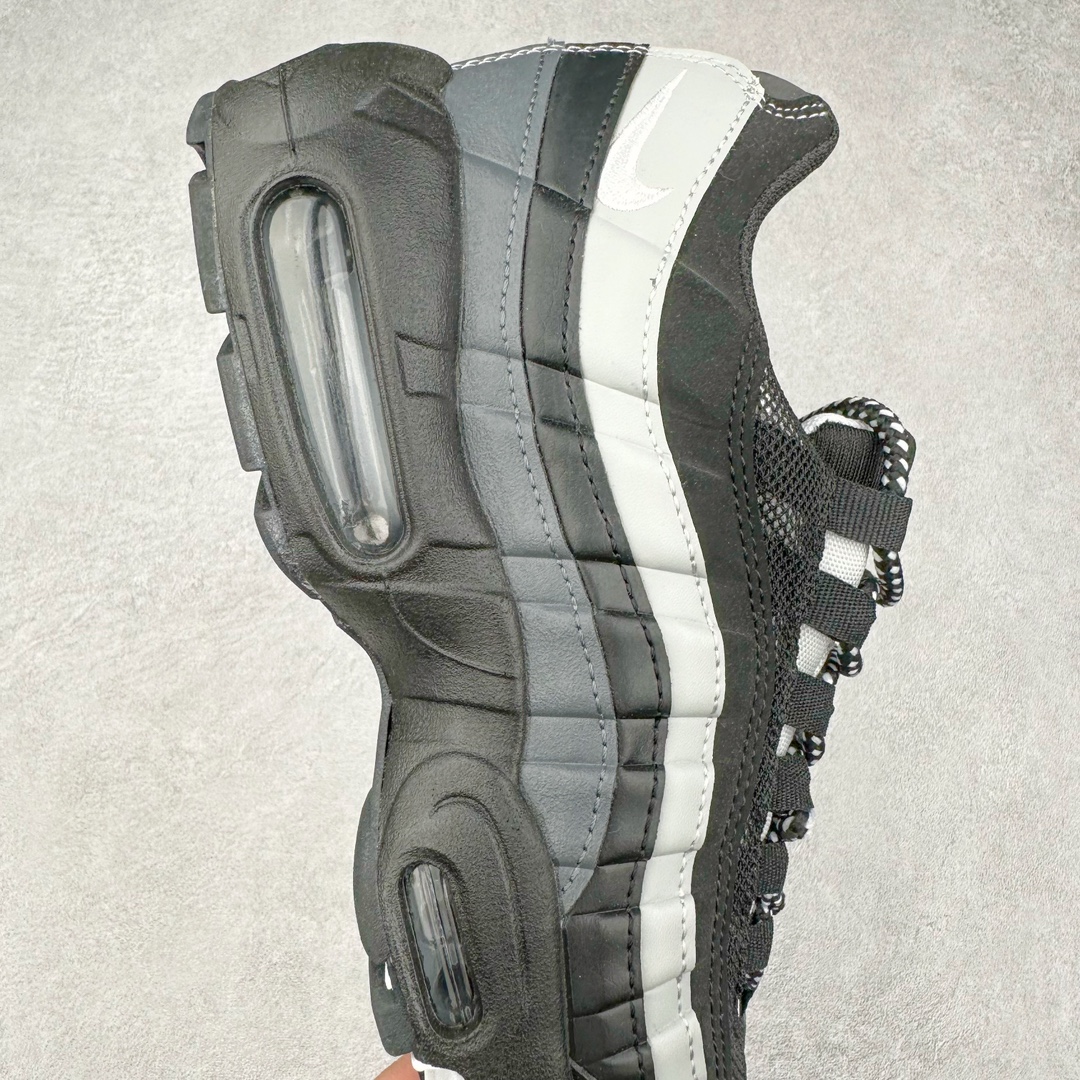 图片[6]-＃MX版 NK Air Max 95 复古减震气垫跑鞋 CT1805-001 经典重温 外单专供大厂出品 品质稳定 一百余色 终端操作 鞋款设计灵感源于人体构造 中底设计基于人体的脊柱构造 是整体设计的核心 尼龙孔眼代表了肋骨 而分层式面板和网眼象征着肌肉纤维和肉体组织 Air Max 95采用了两个独立的吹塑成型的Air-Sole单元 并首次在前掌使用可视化气垫设计 Swoosh logo夜当作一个 点符号放在了鞋子的后帮位置 20年的发展让 AIR MAX 95有了不同的故事 20年后再度面向世人的时候 焕然一新的面貌 让人有了另外一种清新脱俗的感觉 尺码：39 40 40.5 41 42 42.5 43 44 44.5 45 46 47.5 48-选品中心