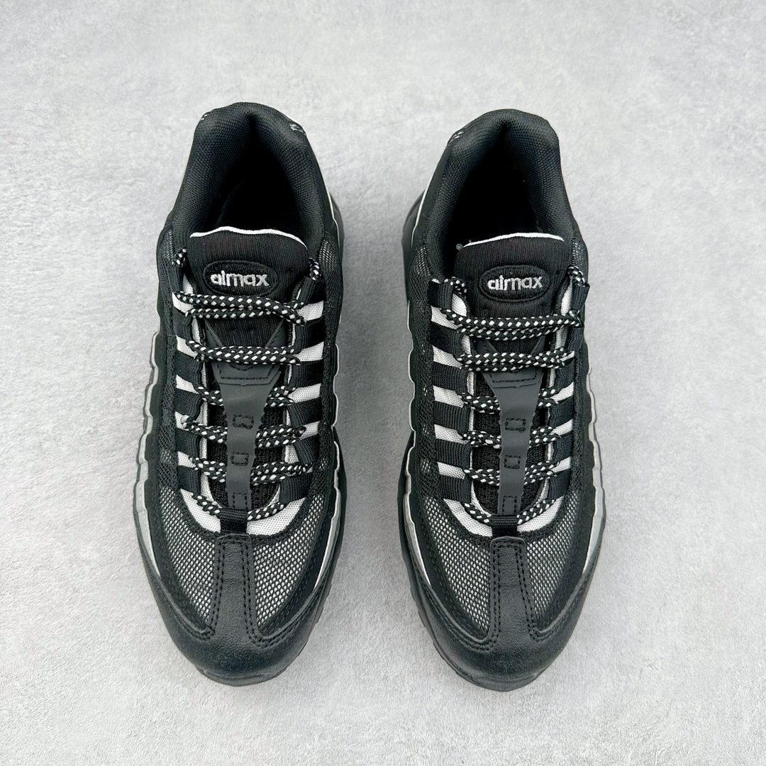 图片[2]-＃MX版 NK Air Max 95 复古减震气垫跑鞋 CT1805-001 经典重温 外单专供大厂出品 品质稳定 一百余色 终端操作 鞋款设计灵感源于人体构造 中底设计基于人体的脊柱构造 是整体设计的核心 尼龙孔眼代表了肋骨 而分层式面板和网眼象征着肌肉纤维和肉体组织 Air Max 95采用了两个独立的吹塑成型的Air-Sole单元 并首次在前掌使用可视化气垫设计 Swoosh logo夜当作一个 点符号放在了鞋子的后帮位置 20年的发展让 AIR MAX 95有了不同的故事 20年后再度面向世人的时候 焕然一新的面貌 让人有了另外一种清新脱俗的感觉 尺码：39 40 40.5 41 42 42.5 43 44 44.5 45 46 47.5 48-选品中心