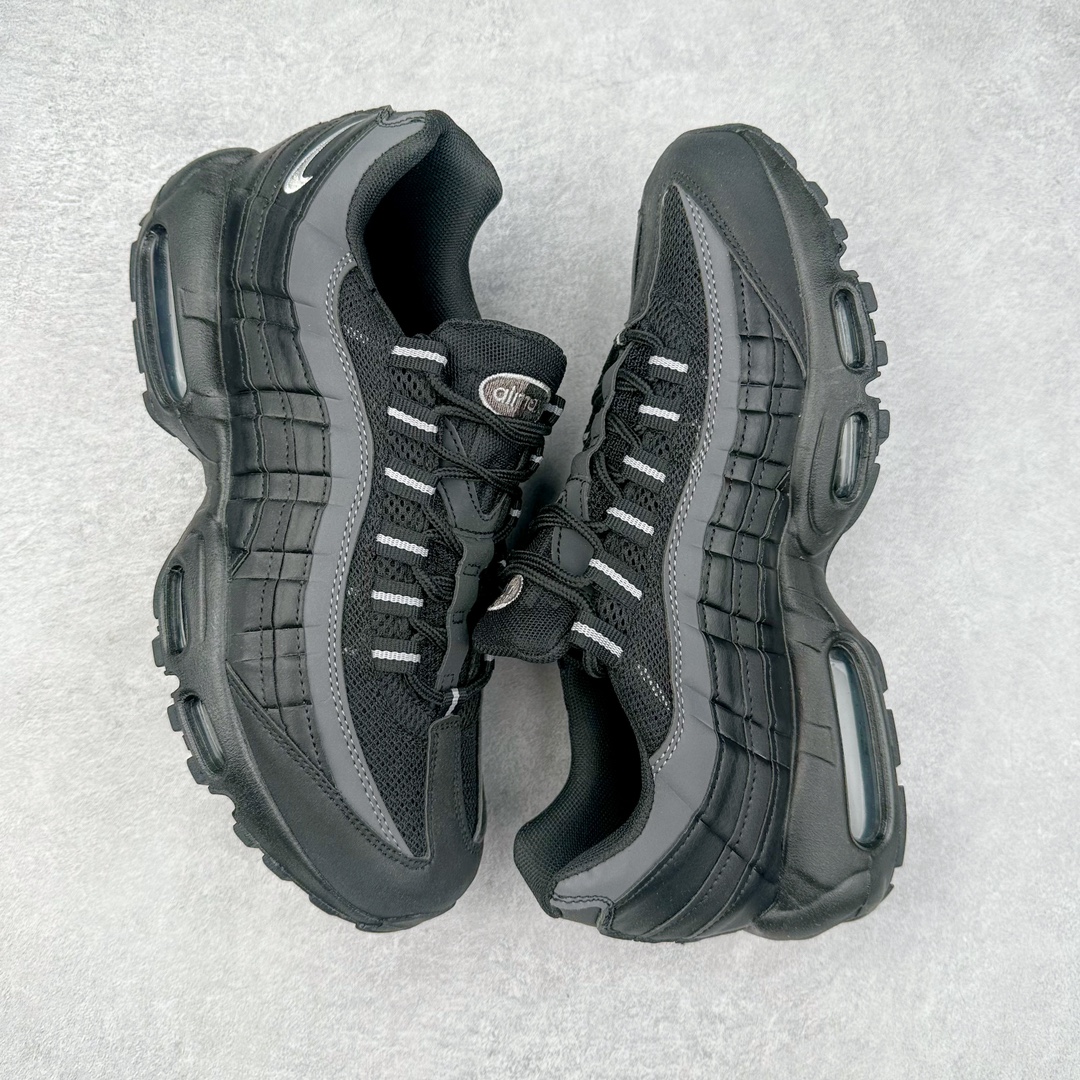 图片[3]-＃MX版 NK Air Max 95 复古减震气垫跑鞋 HF0121-002 经典重温 外单专供大厂出品 品质稳定 一百余色 终端操作 鞋款设计灵感源于人体构造 中底设计基于人体的脊柱构造 是整体设计的核心 尼龙孔眼代表了肋骨 而分层式面板和网眼象征着肌肉纤维和肉体组织 Air Max 95采用了两个独立的吹塑成型的Air-Sole单元 并首次在前掌使用可视化气垫设计 Swoosh logo夜当作一个 点符号放在了鞋子的后帮位置 20年的发展让 AIR MAX 95有了不同的故事 20年后再度面向世人的时候 焕然一新的面貌 让人有了另外一种清新脱俗的感觉 尺码：39 40 40.5 41 42 42.5 43 44 44.5 45 46 47.5 48-选品中心