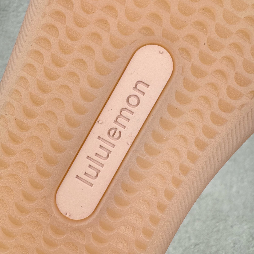 图片[20]-＃GX原厂订单露露乐檬/Lululemon W Cityverse Low 城市律动系列首发出货 首发顶流原厂品质 打破市场无好货之说 内外兼修 平台冲正无压力 放心开冲 独家私磨外置杯形防滑耐磨橡胶大底+原厂纸板+原厂热压工艺 打造最纯正的LULU鞋型 鞋舌、后跟、鞋领 同步公司货采用内嵌人体工学加厚环保去臭海玻璃物料填充 包裹性无敌、脚感满分 40 41 42 43 44 45 男鞋先出 女段开发中-选品中心