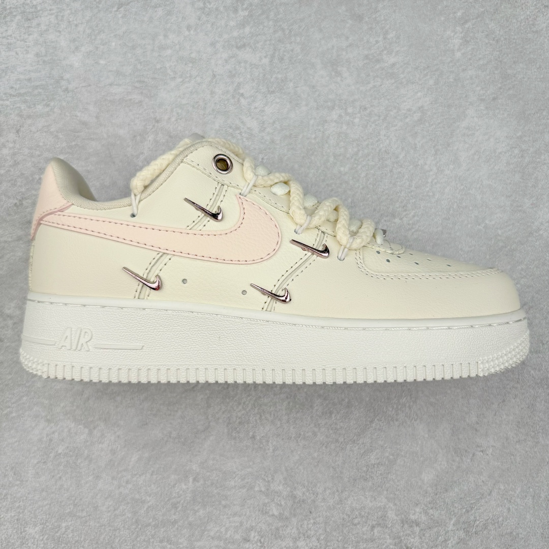 NK Air Force 1´07 Low 空军一号低帮百搭休闲运动板鞋 FC8110-181 柔软、弹性十足的缓震性能和出色的中底设计 横跨复古与现代的外型结合 造就出风靡全球 三十多年的Force 1 直到今天还深受青睐 尺码:36 36.5 37.5 38 38.5 39 40 40.5 41 42 42.5 43 44 44.5 45-选品中心