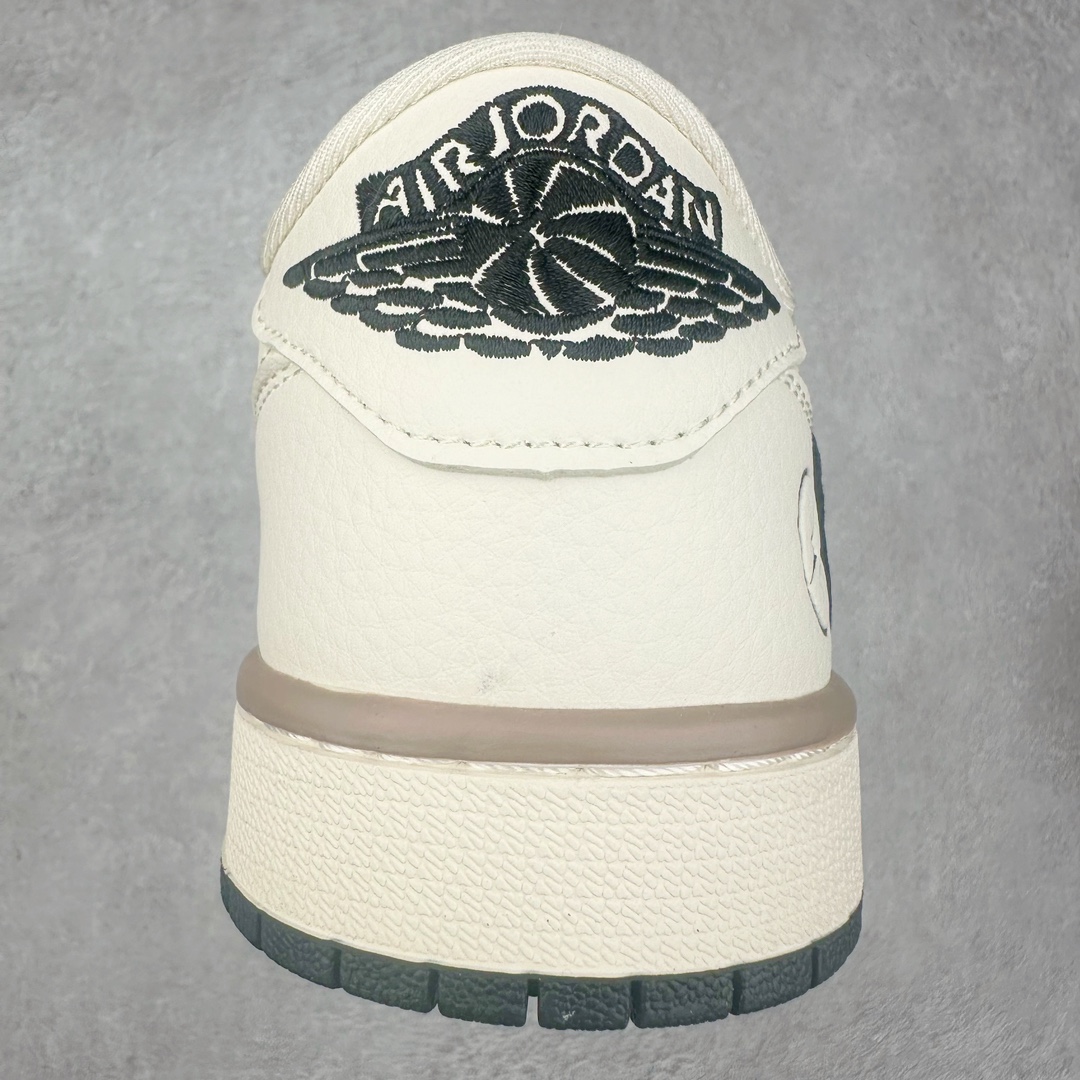 图片[8]-TS x Air Jordan AJ1 Low 倒钩低帮联名定制配色 CF3688-018 原厂内置气垫魔块 A模大底 头层小牛皮 鞋舌AJ原厂专用牛津布+AJ专用反口珍珠布+原厂无杂质高弹内里海棉+特殊封边弹力鞋带 尺码：36 36.5 37.5 38 38.5 39 40 40.5 41 42 42.5 43 44 44.5 45 46 47.5-选品中心