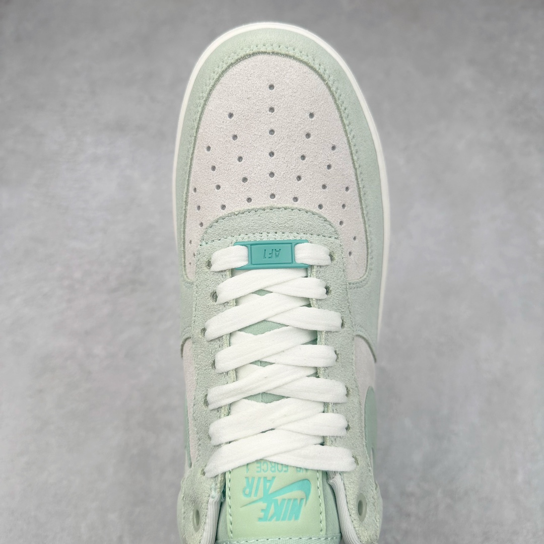 图片[4]-NK Air Force 1´07 Low 空军一号低帮百搭休闲运动板鞋 HQ1497-099 柔软、弹性十足的缓震性能和出色的中底设计 横跨复古与现代的外型结合 造就出风靡全球 三十多年的Force 1 直到今天还深受青睐 尺码：36 36.5 37.5 38 38.5 39 40 40.5 41 42 42.5 43 44 44.5 45-选品中心