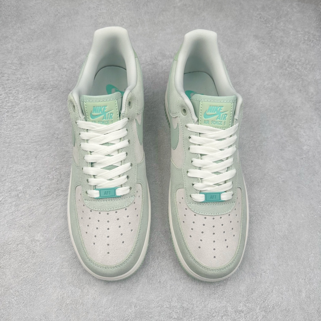 图片[2]-NK Air Force 1´07 Low 空军一号低帮百搭休闲运动板鞋 HQ1497-099 柔软、弹性十足的缓震性能和出色的中底设计 横跨复古与现代的外型结合 造就出风靡全球 三十多年的Force 1 直到今天还深受青睐 尺码：36 36.5 37.5 38 38.5 39 40 40.5 41 42 42.5 43 44 44.5 45-选品中心