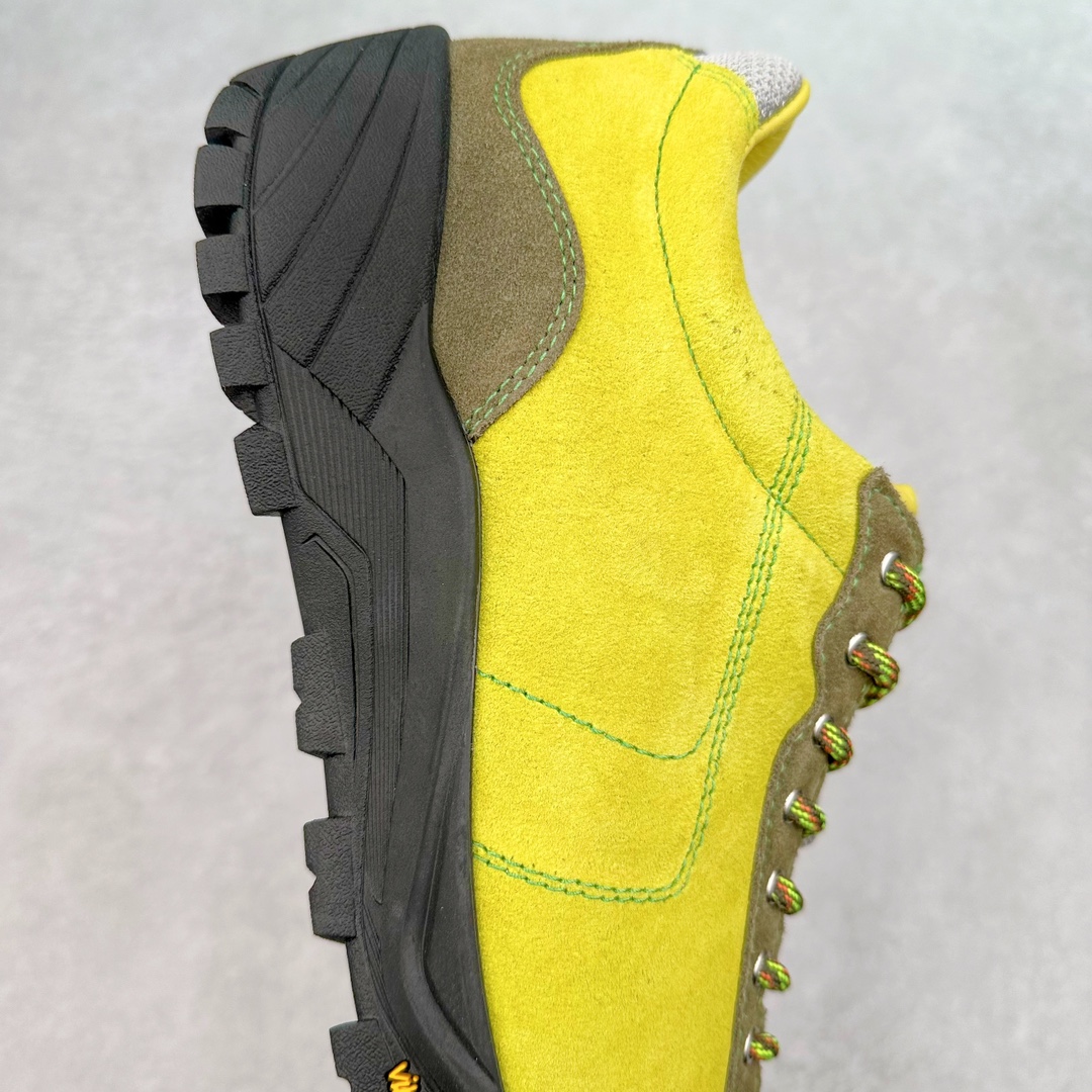 图片[6]-来自瑞典的复合式选品店 TRÈS BIEN 今番正式推出名为「TRÈS BIEN EVERYWEAR」的系列，旨在提供消费者一个适合任何场合的衣柜，其中即包括携手义大利制鞋厂牌 Diemme 合作的全新联名鞋履。 该款以 Diemme Modiva Suede Hiker 为基础，专注于时尚外观、耐用实穿性进行改造，采用绒面革鞋面搭配全皮衬里，而活泼的对比元素、撞色效果更为设计亮点，包括突出的鞋舌网眼布料、粉色橡胶鞋头、后跟加固配置等，最后搭载 Vibram® 外底完善优秀抓地力 尺码：39-45-选品中心