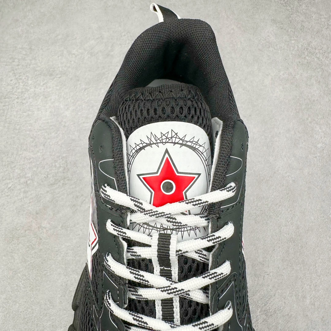 图片[5]-＃纯原 DIOR Chrono 迪奥圆头系带 运动跑鞋 生活休闲鞋 24ss本季最新单品 彰显经典设计全新休闲运动鞋 以牛皮革和网眼织物制作 轻盈透气 侧边的CD字母非常有ior辩识度 运动风设计融合流苏细节也增添了一丝优雅气质 原版网面+牛皮拼接 TPU轻便大底 全套原版包装 尺码 35 36 37 38 39 40 41 42 43 44 45-选品中心