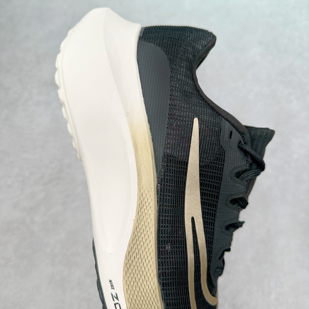 图片[6]-＃特价福利 NK Zoom Fly 5 飞行5代马拉松系列低帮透气休闲运动慢跑鞋 NK旗下跑鞋阵容持续迎来新成员 今回正式登场的鞋型为 Zoom Fly 5 全鞋大量采用回收材料制成 鞋面搭载创新 Flyknit 技术打造的编织网眼 同时考量了舒适、性能与可持续性 采用大型 ZoomX 中底与 Swoosh 徽标注入等变化 鞋侧还有「Push Limits + Break Barriers」字样叙述 尺码：36 36.5 37.5 38 38.5 39 40 40.5 41 42 42.5 43 44 44.5 45-选品中心