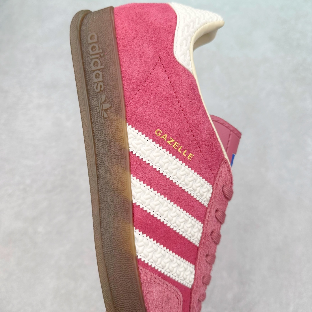 图片[6]-＃PB福利特价 AD Original Gazelle Indoor Trainers 瞪羚室内鞋系列低帮复古百搭休闲运动德训风板鞋 IF1809 高端零售特供批次 原厂定制长毛翻毛皮组合环保纤维革鞋面材质 内置环保海玻璃鞋垫 外置RB橡胶大底 产品品控稳定性领先行业 原厂全套原楦原纸板冲刀磨具开发 原厂皮料加持 原厂港宝加持定型后跟R度完美 将复古进行到底 简约流畅 三十年不变经典 这款Gazelle运动鞋 无论面料、配色、质感或设计 都只在重现其1991年原款的经典 皮革鞋面 撞色三条纹和鞋跟标的设计 力求呈现90年代的经典复古风潮 Samba火热的同时 也带动了其它的复古鞋型 Gazelle便是其中一只 Gazelle Indoor拥有包边更宽的T字型鞋头 更好的保护运动员的前掌 浓浓的复古氛围感 非常适合现在流行的Cleanfit风格 尺码：36 36⅔ 37⅓ 38 38⅔ 39⅓ 40 40⅔ 41⅓ 42 42⅔ 43⅓ 44 44⅔ 45 46-选品中心