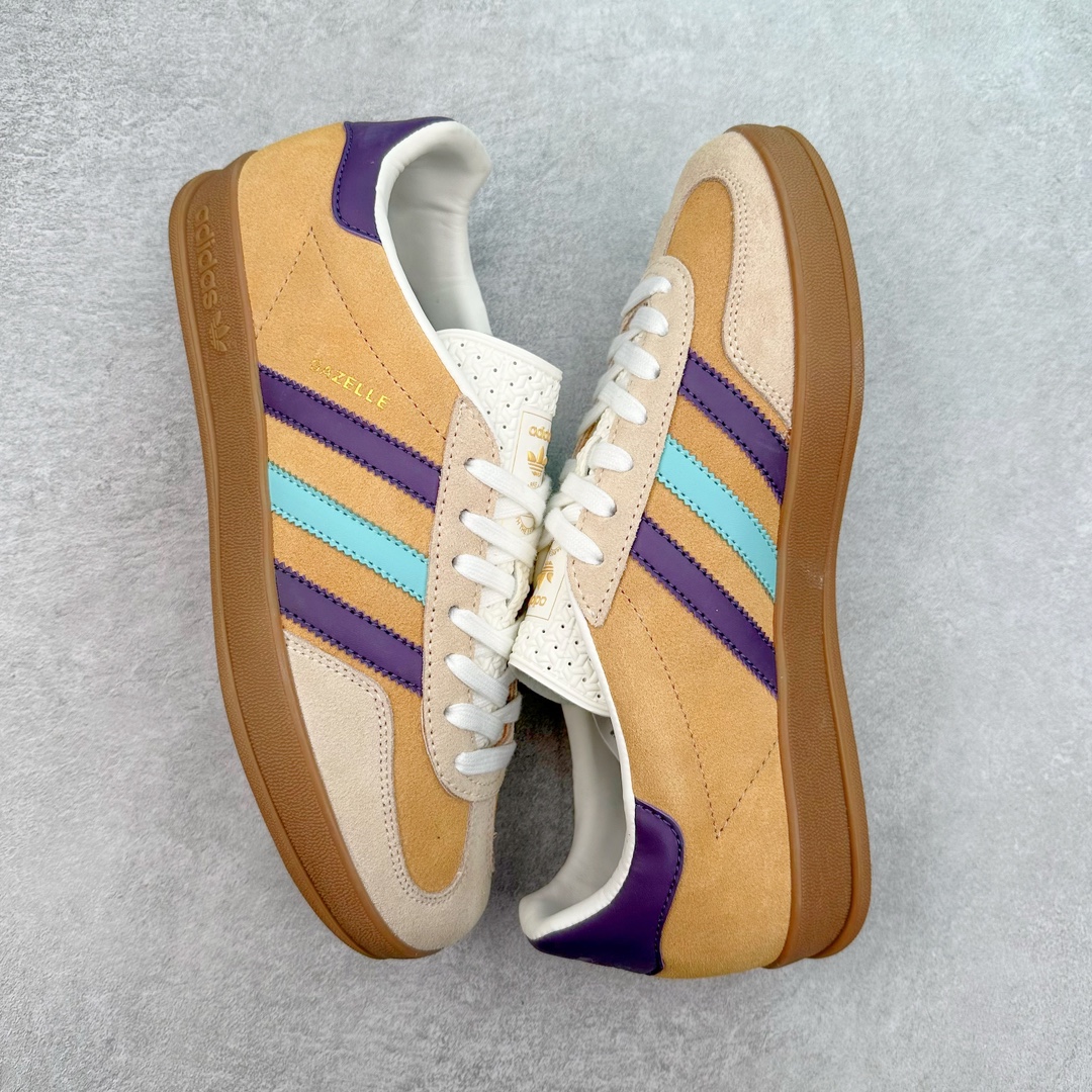 图片[3]-＃PB福利特价 AD Original Gazelle Indoor Trainers 瞪羚室内鞋系列低帮复古百搭休闲运动德训风板鞋 IG1636 高端零售特供批次 原厂定制长毛翻毛皮组合环保纤维革鞋面材质 内置环保海玻璃鞋垫 外置RB橡胶大底 产品品控稳定性领先行业 原厂全套原楦原纸板冲刀磨具开发 原厂皮料加持 原厂港宝加持定型后跟R度完美 将复古进行到底 简约流畅 三十年不变经典 这款Gazelle运动鞋 无论面料、配色、质感或设计 都只在重现其1991年原款的经典 皮革鞋面 撞色三条纹和鞋跟标的设计 力求呈现90年代的经典复古风潮 Samba火热的同时 也带动了其它的复古鞋型 Gazelle便是其中一只 Gazelle Indoor拥有包边更宽的T字型鞋头 更好的保护运动员的前掌 浓浓的复古氛围感 非常适合现在流行的Cleanfit风格 尺码：36 36⅔ 37⅓ 38 38⅔ 39⅓ 40 40⅔ 41⅓ 42 42⅔ 43⅓ 44 44⅔ 45 46-选品中心
