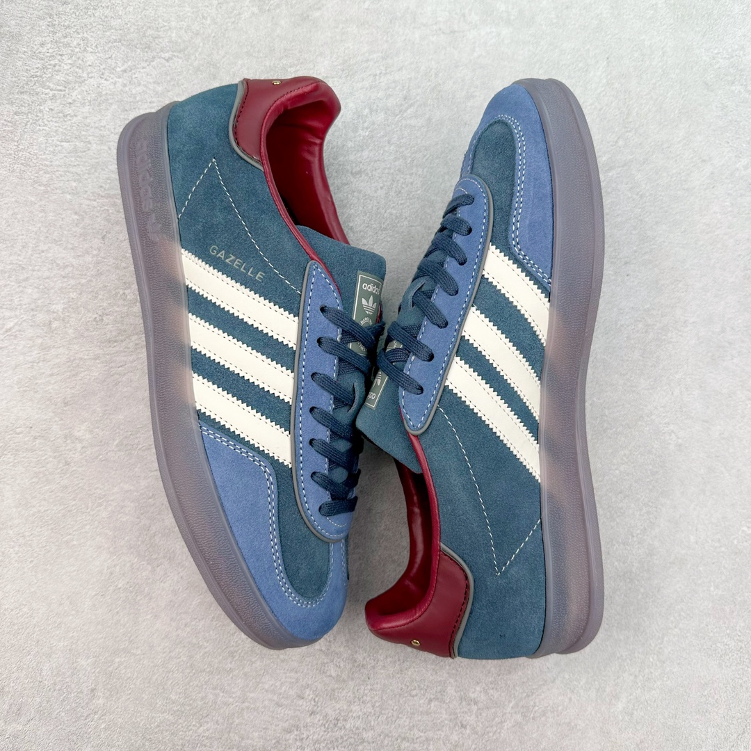 图片[3]-＃PB福利特价 AD Original Gazelle Indoor Trainers 瞪羚室内鞋系列低帮复古百搭休闲运动德训风板鞋 ID1008 高端零售特供批次 原厂定制长毛翻毛皮组合环保纤维革鞋面材质 内置环保海玻璃鞋垫 外置RB橡胶大底 产品品控稳定性领先行业 原厂全套原楦原纸板冲刀磨具开发 原厂皮料加持 原厂港宝加持定型后跟R度完美 将复古进行到底 简约流畅 三十年不变经典 这款Gazelle运动鞋 无论面料、配色、质感或设计 都只在重现其1991年原款的经典 皮革鞋面 撞色三条纹和鞋跟标的设计 力求呈现90年代的经典复古风潮 Samba火热的同时 也带动了其它的复古鞋型 Gazelle便是其中一只 Gazelle Indoor拥有包边更宽的T字型鞋头 更好的保护运动员的前掌 浓浓的复古氛围感 非常适合现在流行的Cleanfit风格 尺码：36 36⅔ 37⅓ 38 38⅔ 39⅓ 40 40⅔ 41⅓ 42 42⅔ 43⅓ 44 44⅔ 45 46-选品中心