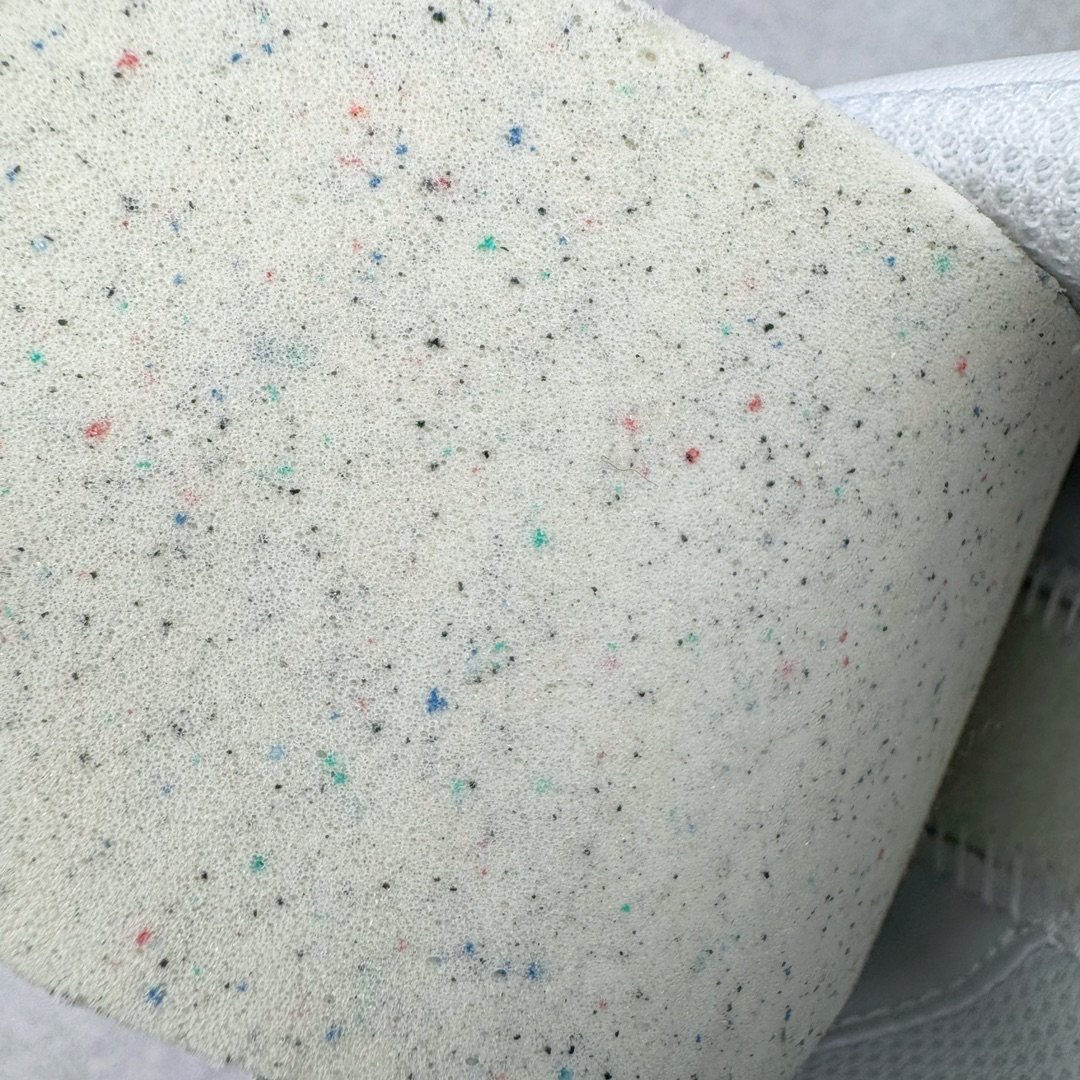 图片[11]-＃JC纯原 NK Classic Cortez Leather 阿甘复古初代皮革慢跑鞋 DM4044-102 实体平台指令订单 全套原纸板楦头开发 原厂数据大底磨具 一比一鞋头弧度高度鞋身弧度 细节品控鞋型随意对比 正确烫金高频细节 公司级标准检验QC 区分市面一切版本 完美复刻阿甘复古鞋型 尺码：35.5 36 36.5 37.5 38 38.5 39 40 40.5 41 42 42.5 43 44 45-选品中心