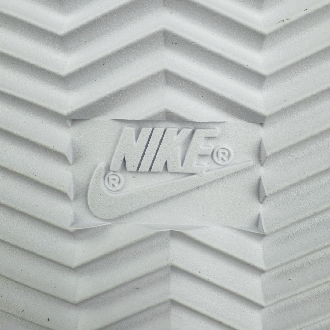 图片[21]-＃JC纯原 NK Classic Cortez Leather 阿甘复古初代皮革慢跑鞋 DM4044-102 实体平台指令订单 全套原纸板楦头开发 原厂数据大底磨具 一比一鞋头弧度高度鞋身弧度 细节品控鞋型随意对比 正确烫金高频细节 公司级标准检验QC 区分市面一切版本 完美复刻阿甘复古鞋型 尺码：35.5 36 36.5 37.5 38 38.5 39 40 40.5 41 42 42.5 43 44 45-选品中心