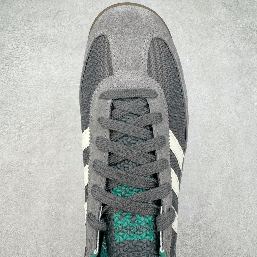 图片[4]-＃CS AD Wmns SL72 OG 系列德训足球风百搭低帮休闲运动板鞋 JI2484 采用高弹EVA+MODEL+RB三层组合底 区别市面RB一体大底 三层组合鞋底重量与原鞋一致 Originals 将有「T 头鞋」造型的诞生于 1972 年的 SL72 鞋款复刻带回 各位买鞋又有新选择了 1972 年 SL72 问世后 引领了后来阿迪达斯的跑鞋发展方向 其中「SL」代表了 Super Light 彰显了产品轻便的特性 1972 年 SL72 问世后 引领了后来阿迪达斯的跑鞋发展方向 其中「SL」代表了 Super Light 彰显了产品轻便的特性 这次 Originals 延续其轻质经典的基因 带来男女两款 SL72 男生款带来 SL72 RS 鞋型 RS 意为 Reshaped（重塑）鞋款在保留了经典的外观基础上 在尼龙材质里增加了填充物 使鞋型更加挺立和饱满 鞋头则更加圆润 鞋底的 EVA 材质则增加了鞋款的高度 女生款则带来 SL72 OG W 鞋型 OG 顾名思义则是致敬经典款式 相较于 RS（Reshaped）鞋款 鞋身更加纤细 其整体鞋身轮廓、线条、细节、材质上尊崇 70 年代 SL72 的设计 还原经典味道 尺码：36 36⅔ 37⅓ 38 38⅔ 39⅓ 40 40⅔ 41⅓ 42 42⅔ 43⅓ 44 44⅔ 45-选品中心