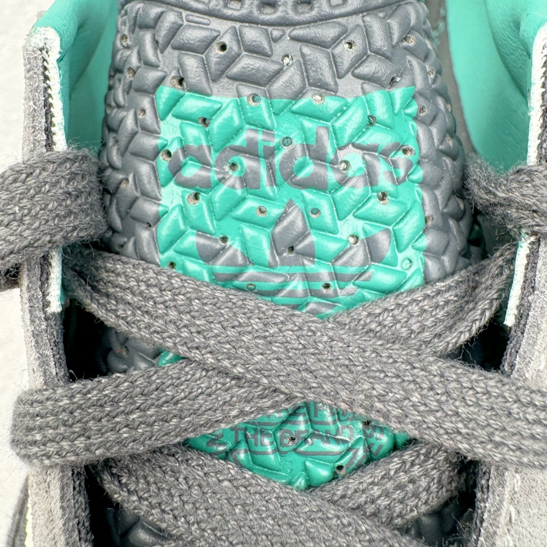 图片[11]-＃CS AD Wmns SL72 OG 系列德训足球风百搭低帮休闲运动板鞋 JI2484 采用高弹EVA+MODEL+RB三层组合底 区别市面RB一体大底 三层组合鞋底重量与原鞋一致 Originals 将有「T 头鞋」造型的诞生于 1972 年的 SL72 鞋款复刻带回 各位买鞋又有新选择了 1972 年 SL72 问世后 引领了后来阿迪达斯的跑鞋发展方向 其中「SL」代表了 Super Light 彰显了产品轻便的特性 1972 年 SL72 问世后 引领了后来阿迪达斯的跑鞋发展方向 其中「SL」代表了 Super Light 彰显了产品轻便的特性 这次 Originals 延续其轻质经典的基因 带来男女两款 SL72 男生款带来 SL72 RS 鞋型 RS 意为 Reshaped（重塑）鞋款在保留了经典的外观基础上 在尼龙材质里增加了填充物 使鞋型更加挺立和饱满 鞋头则更加圆润 鞋底的 EVA 材质则增加了鞋款的高度 女生款则带来 SL72 OG W 鞋型 OG 顾名思义则是致敬经典款式 相较于 RS（Reshaped）鞋款 鞋身更加纤细 其整体鞋身轮廓、线条、细节、材质上尊崇 70 年代 SL72 的设计 还原经典味道 尺码：36 36⅔ 37⅓ 38 38⅔ 39⅓ 40 40⅔ 41⅓ 42 42⅔ 43⅓ 44 44⅔ 45-选品中心