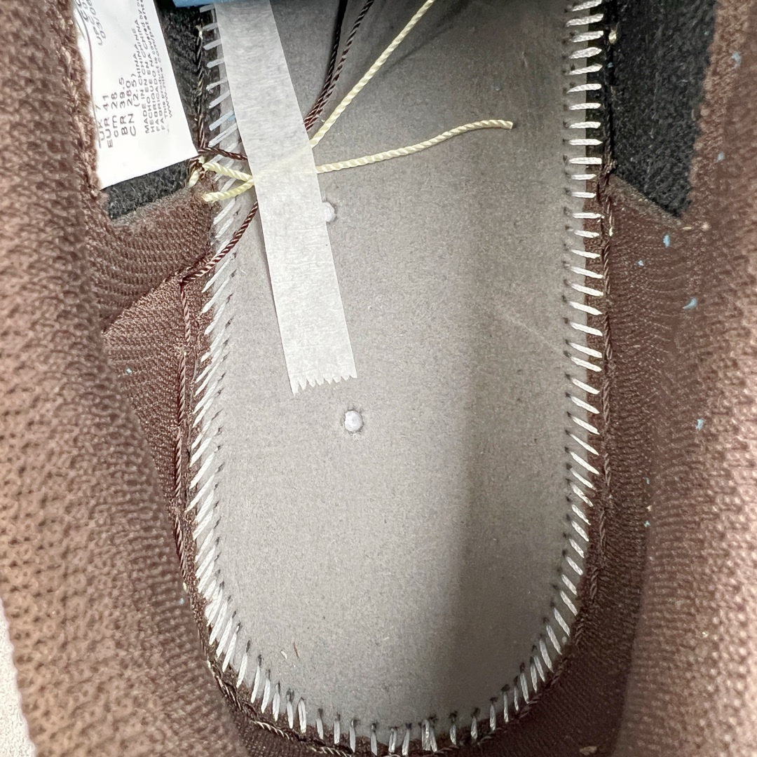 图片[18]-＃KZ神版福利回馈 Travis Scott x Air Jordan AJ1 Low OG SP TS联名深棕倒钩低帮 CQ4277-001 毫无疑问市场中端王者 耗时半年巨作 全套原纸板楦头开发 确保原汁原味 完美呈现倒钩版型 原档案转印油墨一体 东莞原厂磨具大底独家尺码35.5 48.5 一码一磨具拒绝假半码 此版本只针对中端市场 皮料材质有所更替 其他数据细节工艺流程均保持一致 绝不口嗨 细节品控鞋型随意秒杀市面3XX 4XX 原盒原配 外盒透明胶套 内侧字体 工整带凹凸感 原厂拉帮工艺 针距密度一致 后跟弧度收口自然不对折 极致一眼正品既视感 进口玻璃冲刀皮料裁剪零毛边 承诺百分百一致原鞋 全鞋电脑针车工艺 进口港宝加持 后跟自然饱满 全鞋荧光划线卡点 追求极致完美 每一双都是工艺品 多重QC质检 超越公司货的品控标准 实实在在的免检产品 尺码：35.5 36 36.5 37.5 38 38.5 39 40 40.5 41 42 42.5 43 44 44.5 45 46 47.5 48.5-选品中心