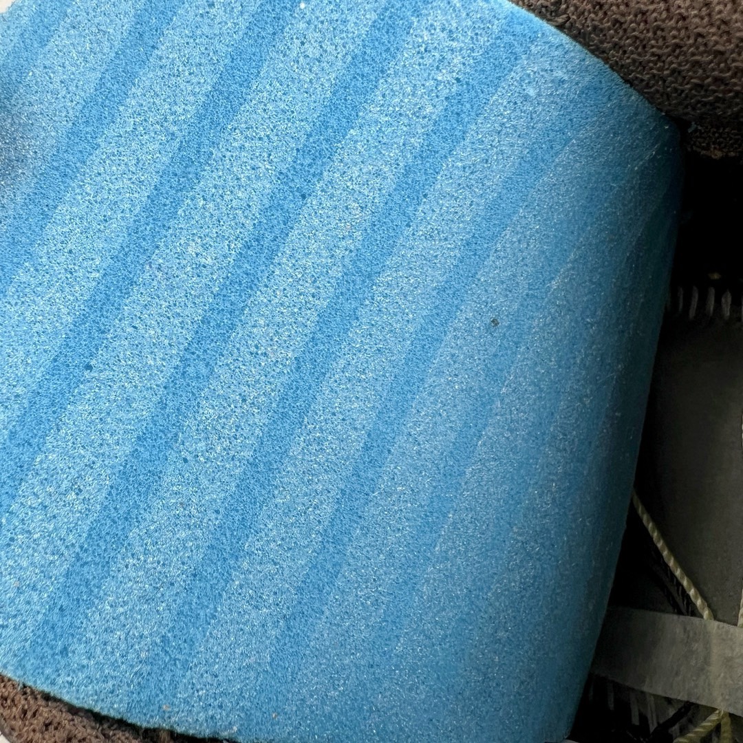 图片[17]-＃KZ神版福利回馈 Travis Scott x Air Jordan AJ1 Low OG SP TS联名深棕倒钩低帮 CQ4277-001 毫无疑问市场中端王者 耗时半年巨作 全套原纸板楦头开发 确保原汁原味 完美呈现倒钩版型 原档案转印油墨一体 东莞原厂磨具大底独家尺码35.5 48.5 一码一磨具拒绝假半码 此版本只针对中端市场 皮料材质有所更替 其他数据细节工艺流程均保持一致 绝不口嗨 细节品控鞋型随意秒杀市面3XX 4XX 原盒原配 外盒透明胶套 内侧字体 工整带凹凸感 原厂拉帮工艺 针距密度一致 后跟弧度收口自然不对折 极致一眼正品既视感 进口玻璃冲刀皮料裁剪零毛边 承诺百分百一致原鞋 全鞋电脑针车工艺 进口港宝加持 后跟自然饱满 全鞋荧光划线卡点 追求极致完美 每一双都是工艺品 多重QC质检 超越公司货的品控标准 实实在在的免检产品 尺码：35.5 36 36.5 37.5 38 38.5 39 40 40.5 41 42 42.5 43 44 44.5 45 46 47.5 48.5-选品中心