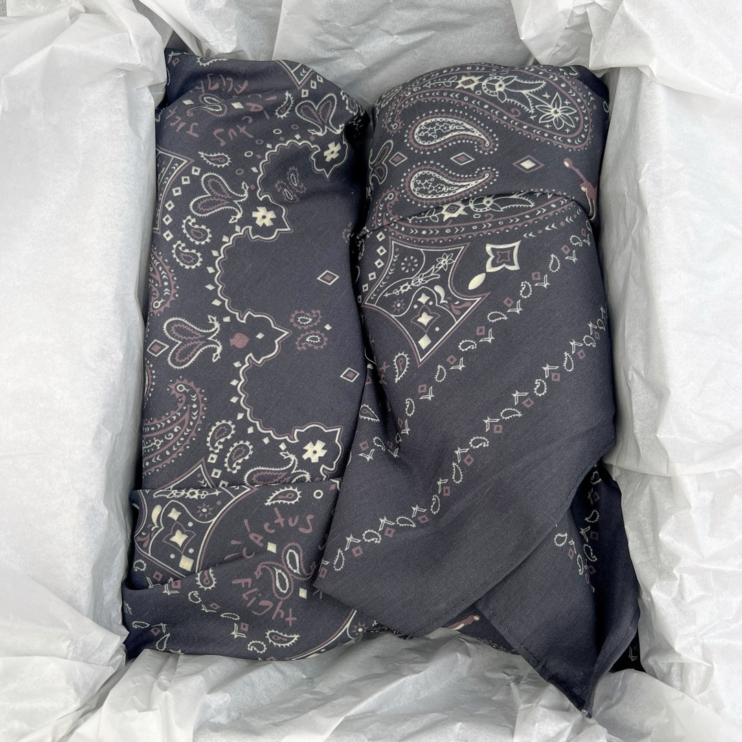 图片[11]-＃KZ神版福利回馈 Travis Scott x Air Jordan AJ1 Low OG TS联名黑武士倒钩4.0低帮 DM7866-001 毫无疑问市场中端王者 耗时半年巨作 全套原纸板楦头开发 确保原汁原味 完美呈现倒钩版型 原档案转印油墨一体 东莞原厂磨具大底独家尺码35.5 48.5 一码一磨具拒绝假半码 此版本只针对中端市场 皮料材质有所更替 其他数据细节工艺流程均保持一致 绝不口嗨 细节品控鞋型随意秒杀市面3XX 4XX 原盒原配 外盒透明胶套 内侧字体 工整带凹凸感 原厂拉帮工艺 针距密度一致 后跟弧度收口自然不对折 极致一眼正品既视感 进口玻璃冲刀皮料裁剪零毛边 承诺百分百一致原鞋 全鞋电脑针车工艺 进口港宝加持 后跟自然饱满 全鞋荧光划线卡点 追求极致完美 每一双都是工艺品 多重QC质检 超越公司货的品控标准 实实在在的免检产品 尺码：35.5 36 36.5 37.5 38 38.5 39 40 40.5 41 42 42.5 43 44 44.5 45 46 47.5 48.5-选品中心