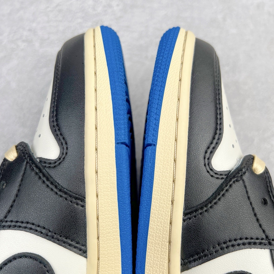 图片[16]-＃KZ神版特价 Travis Scott x Fragment x Air Jordan AJ1 Low OG SP 三方联名闪电倒钩低帮 DM7866-140 毫无疑问市场中端王者 耗时半年巨作 全套原纸板楦头开发 确保原汁原味 完美呈现倒钩版型 原档案转印油墨一体 东莞原厂磨具大底独家尺码35.5 48.5 一码一磨具拒绝假半码 此版本只针对中端市场 皮料材质有所更替 其他数据细节工艺流程均保持一致 绝不口嗨 细节品控鞋型随意秒杀市面3XX 4XX 原盒原配 外盒透明胶套 内侧字体 工整带凹凸感 原厂拉帮工艺 针距密度一致 后跟弧度收口自然不对折 极致一眼正品既视感 进口玻璃冲刀皮料裁剪零毛边 承诺百分百一致原鞋 全鞋电脑针车工艺 进口港宝加持 后跟自然饱满 全鞋荧光划线卡点 追求极致完美 每一双都是工艺品 多重QC质检 超越公司货的品控标准 实实在在的免检产品 尺码：35.5 36 36.5 37.5 38 38.5 39 40 40.5 41 42 42.5 43 44 44.5 45 46 47.5 48.5-选品中心