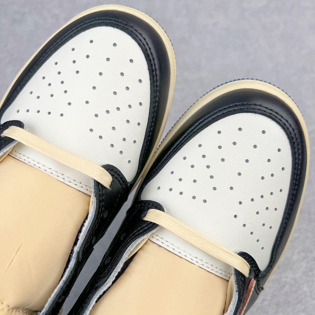 图片[12]-＃KZ神版特价 Travis Scott x Fragment x Air Jordan AJ1 Low OG SP 三方联名闪电倒钩低帮 DM7866-140 毫无疑问市场中端王者 耗时半年巨作 全套原纸板楦头开发 确保原汁原味 完美呈现倒钩版型 原档案转印油墨一体 东莞原厂磨具大底独家尺码35.5 48.5 一码一磨具拒绝假半码 此版本只针对中端市场 皮料材质有所更替 其他数据细节工艺流程均保持一致 绝不口嗨 细节品控鞋型随意秒杀市面3XX 4XX 原盒原配 外盒透明胶套 内侧字体 工整带凹凸感 原厂拉帮工艺 针距密度一致 后跟弧度收口自然不对折 极致一眼正品既视感 进口玻璃冲刀皮料裁剪零毛边 承诺百分百一致原鞋 全鞋电脑针车工艺 进口港宝加持 后跟自然饱满 全鞋荧光划线卡点 追求极致完美 每一双都是工艺品 多重QC质检 超越公司货的品控标准 实实在在的免检产品 尺码：35.5 36 36.5 37.5 38 38.5 39 40 40.5 41 42 42.5 43 44 44.5 45 46 47.5 48.5-选品中心