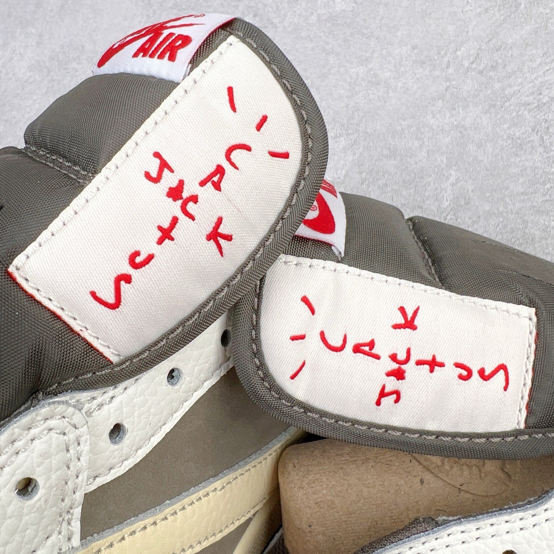 图片[17]-＃KZ神版福利回馈 Travis Scott x Air Jordan AJ1 Low OG SP TS联名白棕倒钩低帮 DM7866-162 毫无疑问市场中端王者 耗时半年巨作 全套原纸板楦头开发 确保原汁原味 完美呈现倒钩版型 原档案转印油墨一体 东莞原厂磨具大底独家尺码35.5 48.5 一码一磨具拒绝假半码 此版本只针对中端市场 皮料材质有所更替 其他数据细节工艺流程均保持一致 绝不口嗨 细节品控鞋型随意秒杀市面3XX 4XX 原盒原配 外盒透明胶套 内侧字体 工整带凹凸感 原厂拉帮工艺 针距密度一致 后跟弧度收口自然不对折 极致一眼正品既视感 进口玻璃冲刀皮料裁剪零毛边 承诺百分百一致原鞋 全鞋电脑针车工艺 进口港宝加持 后跟自然饱满 全鞋荧光划线卡点 追求极致完美 每一双都是工艺品 多重QC质检 超越公司货的品控标准 实实在在的免检产品 尺码：35.5 36 36.5 37.5 38 38.5 39 40 40.5 41 42 42.5 43 44 44.5 45 46 47.5 48.5-选品中心