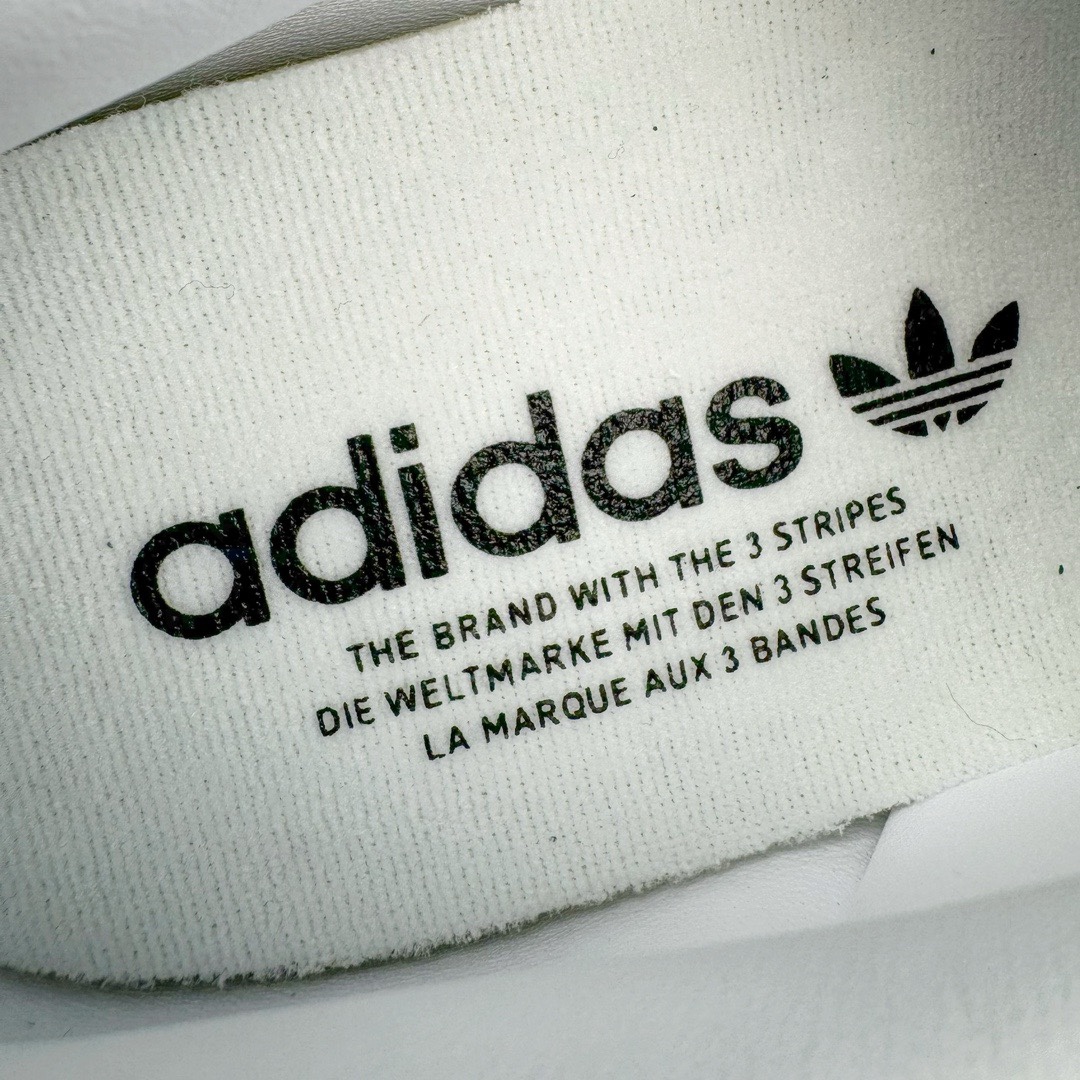 图片[16]-＃KZ神版特价 AD Original Samba OG 复古经典轻便板鞋 黑白灰 B75806 口碑大厂出品 品控大底版型不断改良更新 全套原纸板楦头开发 确保原汁原味 完美呈现桑巴版型 一比一鞋头弧度高度鞋身弧度 此版本只针对中端市场 皮料材质有所更替 其他数据细节工艺流程均保持一致 绝不口嗨 细节品控鞋型随意对比 正确烫金高频细节 原装纳米超迁皮料 独家私模橡胶大底 原盒原配 这款桑巴鞋展示了高质量的工艺 带有装饰的超锁缝制和无缝的手感 柔软、柔软的皮革造型和标志性的3条纹完成了精致的外观 正规合身鞋带 鞋面上有绒面鞋垫 橡胶鞋底 享受正畸套筒软感 自50年代首次亮相以来就一直在赢得粉丝的青睐 尺码：35.5 36 36.5 37.5 38 38.5 39 40 40.5 41 42 42.5 43 44 44.5 45 46 47-选品中心