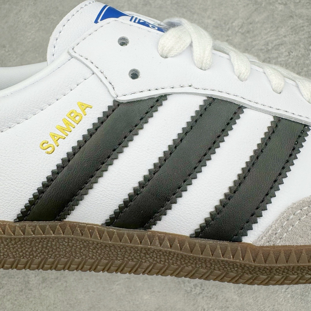 图片[22]-＃KZ神版特价 AD Original Samba OG 复古经典轻便板鞋 黑白灰 B75806 口碑大厂出品 品控大底版型不断改良更新 全套原纸板楦头开发 确保原汁原味 完美呈现桑巴版型 一比一鞋头弧度高度鞋身弧度 此版本只针对中端市场 皮料材质有所更替 其他数据细节工艺流程均保持一致 绝不口嗨 细节品控鞋型随意对比 正确烫金高频细节 原装纳米超迁皮料 独家私模橡胶大底 原盒原配 这款桑巴鞋展示了高质量的工艺 带有装饰的超锁缝制和无缝的手感 柔软、柔软的皮革造型和标志性的3条纹完成了精致的外观 正规合身鞋带 鞋面上有绒面鞋垫 橡胶鞋底 享受正畸套筒软感 自50年代首次亮相以来就一直在赢得粉丝的青睐 尺码：35.5 36 36.5 37.5 38 38.5 39 40 40.5 41 42 42.5 43 44 44.5 45 46 47-选品中心