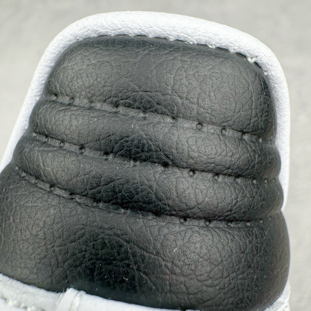 图片[15]-＃KZ神版特价 AD Original Samba OG 复古经典轻便板鞋 白黑灰 FW2427 口碑大厂出品 品控大底版型不断改良更新 全套原纸板楦头开发 确保原汁原味 完美呈现桑巴版型 一比一鞋头弧度高度鞋身弧度 此版本只针对中端市场 皮料材质有所更替 其他数据细节工艺流程均保持一致 绝不口嗨 细节品控鞋型随意对比 正确烫金高频细节 原装纳米超迁皮料 独家私模橡胶大底 原盒原配 这款桑巴鞋展示了高质量的工艺 带有装饰的超锁缝制和无缝的手感 柔软、柔软的皮革造型和标志性的3条纹完成了精致的外观 正规合身鞋带 鞋面上有绒面鞋垫 橡胶鞋底 享受正畸套筒软感 自50年代首次亮相以来就一直在赢得粉丝的青睐 尺码：35.5 36 36.5 37.5 38 38.5 39 40 40.5 41 42 42.5 43 44 44.5 45 46 47-选品中心