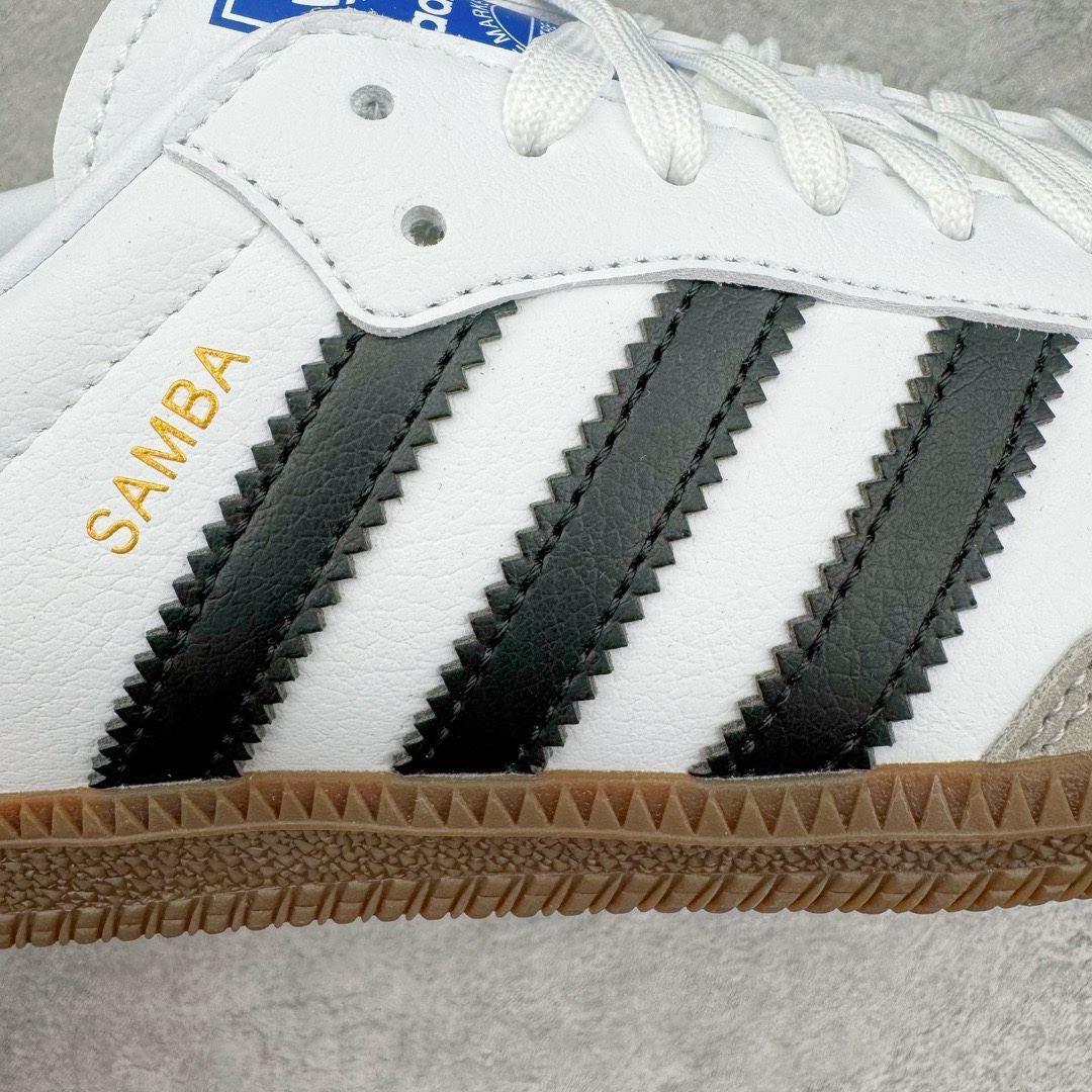 图片[10]-＃KZ神版特价 AD Original Samba OG 复古经典轻便板鞋 白黑灰 FW2427 口碑大厂出品 品控大底版型不断改良更新 全套原纸板楦头开发 确保原汁原味 完美呈现桑巴版型 一比一鞋头弧度高度鞋身弧度 此版本只针对中端市场 皮料材质有所更替 其他数据细节工艺流程均保持一致 绝不口嗨 细节品控鞋型随意对比 正确烫金高频细节 原装纳米超迁皮料 独家私模橡胶大底 原盒原配 这款桑巴鞋展示了高质量的工艺 带有装饰的超锁缝制和无缝的手感 柔软、柔软的皮革造型和标志性的3条纹完成了精致的外观 正规合身鞋带 鞋面上有绒面鞋垫 橡胶鞋底 享受正畸套筒软感 自50年代首次亮相以来就一直在赢得粉丝的青睐 尺码：35.5 36 36.5 37.5 38 38.5 39 40 40.5 41 42 42.5 43 44 44.5 45 46 47-选品中心