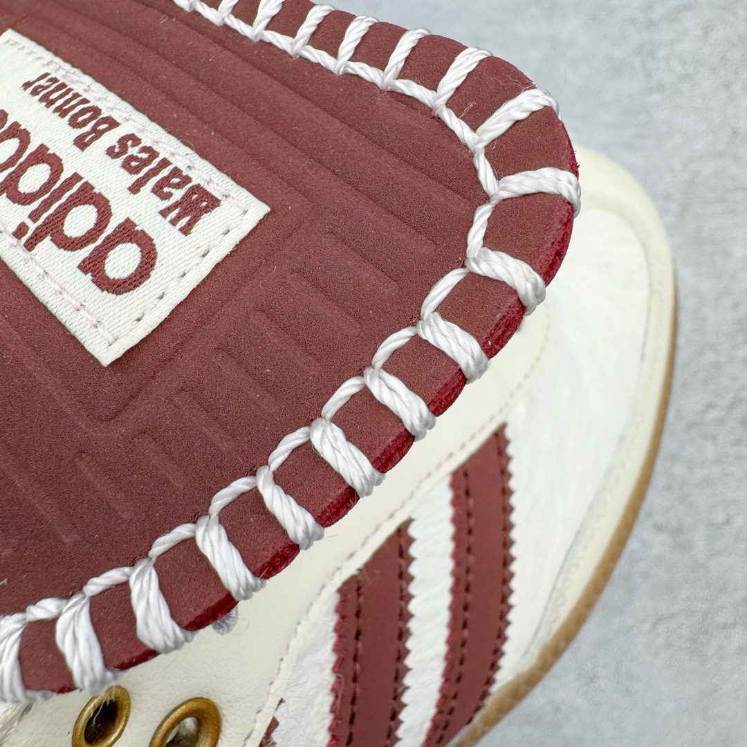 图片[12]-＃KZ神版特价 Wales Bonner x AD Originals Samba Classic 桑巴舞系列绅士德训足球风百搭低帮休闲运动板鞋 白酒红 IE0586 全套原纸板楦头开发 每道工序同步公司流程 确保原汁原味 完美呈现原鞋版型 原厂高频磨具加持 精准内部资源对接 Logo字体百分百还原 原厂特供纳米纤维板 区别市面劣质纸板中底 原厂海玻璃鞋垫 正确3/2横条宽版背胶 一比一鞋头弧度高度鞋身弧度 烫金亮度高频深浅同步原鞋 独家私模最大47.5 半透明橡胶大底 原厂定制真马毛毛皮组合环保纤维革鞋面 原厂港宝加持定型后跟R度完美 原厂高频磨具加持 Logo字体 凹凸明显 轮廓分明 描漆定位精准 三道杠为尖角45°锯齿状 高频立体感很强 区别圆形锯齿 已最大程度还原公司 欢迎对比 此次双方的全新联名鞋款也均以 Originals Samba 为基础 同时共打造了四款风格迥异的鞋款 要说最亮眼的还是当属这双「豹纹」配色 除了标志性的鞋身图案外 侧面马毛材质的使用也让整双鞋质感得到升华 同时搭配上鞋身两侧经典的白色 AD「三道杠」Logo 以及蓝色的内衬 也呈现出多层次视觉体验 而要论最吸睛的还要数鞋舌处延续了的「大舌头」设计 当然这也正是 Wales Bonner 品牌与 adidas Samba 合作的产品亮点之一 尺码：35.5 36 36.5 37.5 38 38.5 39 40 40.5 41 42 42.5 43 44 44.5 45 46 47-选品中心