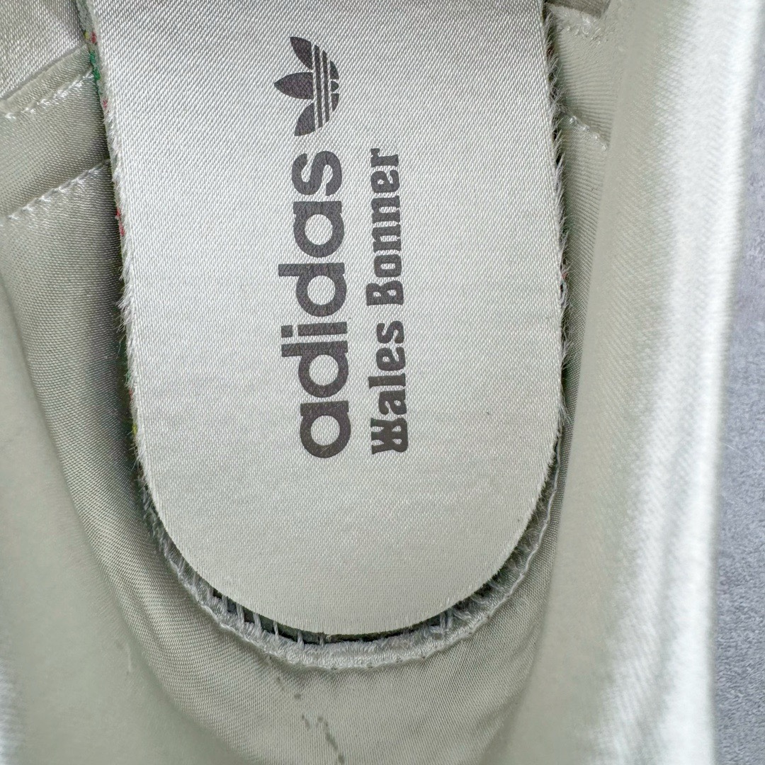 图片[17]-＃KZ神版特价 Wales Bonner x AD Originals Samba Classic 桑巴舞系列绅士德训足球风百搭低帮休闲运动板鞋 白酒红 IE0586 全套原纸板楦头开发 每道工序同步公司流程 确保原汁原味 完美呈现原鞋版型 原厂高频磨具加持 精准内部资源对接 Logo字体百分百还原 原厂特供纳米纤维板 区别市面劣质纸板中底 原厂海玻璃鞋垫 正确3/2横条宽版背胶 一比一鞋头弧度高度鞋身弧度 烫金亮度高频深浅同步原鞋 独家私模最大47.5 半透明橡胶大底 原厂定制真马毛毛皮组合环保纤维革鞋面 原厂港宝加持定型后跟R度完美 原厂高频磨具加持 Logo字体 凹凸明显 轮廓分明 描漆定位精准 三道杠为尖角45°锯齿状 高频立体感很强 区别圆形锯齿 已最大程度还原公司 欢迎对比 此次双方的全新联名鞋款也均以 Originals Samba 为基础 同时共打造了四款风格迥异的鞋款 要说最亮眼的还是当属这双「豹纹」配色 除了标志性的鞋身图案外 侧面马毛材质的使用也让整双鞋质感得到升华 同时搭配上鞋身两侧经典的白色 AD「三道杠」Logo 以及蓝色的内衬 也呈现出多层次视觉体验 而要论最吸睛的还要数鞋舌处延续了的「大舌头」设计 当然这也正是 Wales Bonner 品牌与 adidas Samba 合作的产品亮点之一 尺码：35.5 36 36.5 37.5 38 38.5 39 40 40.5 41 42 42.5 43 44 44.5 45 46 47-选品中心