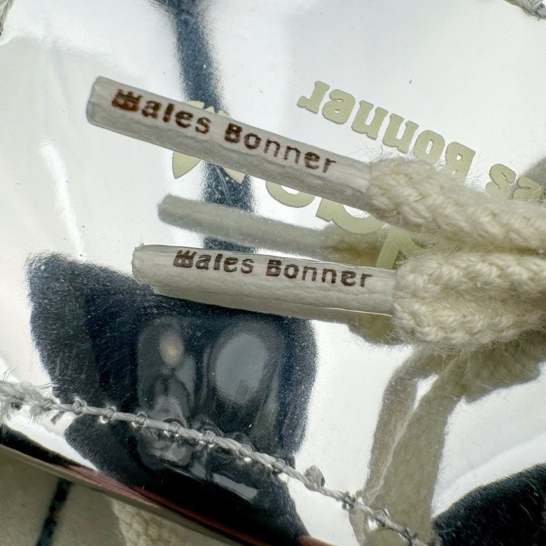 图片[15]-＃KZ神版特价 Wales Bonner x AD Originals Samba Classic 桑巴舞系列绅士德训足球风百搭低帮休闲运动板鞋 电镀银 IG8181 全套原纸板楦头开发 每道工序同步公司流程 确保原汁原味 完美呈现原鞋版型 原厂高频磨具加持 精准内部资源对接 Logo字体百分百还原 原厂特供纳米纤维板 区别市面劣质纸板中底 原厂海玻璃鞋垫 正确3/2横条宽版背胶 一比一鞋头弧度高度鞋身弧度 烫金亮度高频深浅同步原鞋 独家私模最大47.5 半透明橡胶大底 原厂定制真马毛毛皮组合环保纤维革鞋面 原厂港宝加持定型后跟R度完美 原厂高频磨具加持 Logo字体 凹凸明显 轮廓分明 描漆定位精准 三道杠为尖角45°锯齿状 高频立体感很强 区别圆形锯齿 已最大程度还原公司 欢迎对比 此次双方的全新联名鞋款也均以 Originals Samba 为基础 同时共打造了四款风格迥异的鞋款 要说最亮眼的还是当属这双「豹纹」配色 除了标志性的鞋身图案外 侧面马毛材质的使用也让整双鞋质感得到升华 同时搭配上鞋身两侧经典的白色 AD「三道杠」Logo 以及蓝色的内衬 也呈现出多层次视觉体验 而要论最吸睛的还要数鞋舌处延续了的「大舌头」设计 当然这也正是 Wales Bonner 品牌与 adidas Samba 合作的产品亮点之一 尺码：35.5 36 36.5 37.5 38 38.5 39 40 40.5 41 42 42.5 43 44 44.5 45 46 47-选品中心