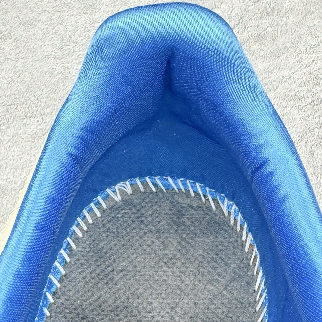 图片[11]-＃KZ神版特价 Wales Bonner x AD Originals Samba Classic 桑巴舞系列绅士德训足球风百搭低帮休闲运动板鞋 棕色豹纹 IE0578 全套原纸板楦头开发 每道工序同步公司流程 确保原汁原味 完美呈现原鞋版型 原厂高频磨具加持 精准内部资源对接 Logo字体百分百还原 原厂特供纳米纤维板 区别市面劣质纸板中底 原厂海玻璃鞋垫 正确3/2横条宽版背胶 一比一鞋头弧度高度鞋身弧度 烫金亮度高频深浅同步原鞋 独家私模最大47.5 半透明橡胶大底 原厂定制真马毛毛皮组合环保纤维革鞋面 原厂港宝加持定型后跟R度完美 原厂高频磨具加持 Logo字体 凹凸明显 轮廓分明 描漆定位精准 三道杠为尖角45°锯齿状 高频立体感很强 区别圆形锯齿 已最大程度还原公司 欢迎对比 此次双方的全新联名鞋款也均以 Originals Samba 为基础 同时共打造了四款风格迥异的鞋款 要说最亮眼的还是当属这双「豹纹」配色 除了标志性的鞋身图案外 侧面马毛材质的使用也让整双鞋质感得到升华 同时搭配上鞋身两侧经典的白色 AD「三道杠」Logo 以及蓝色的内衬 也呈现出多层次视觉体验 而要论最吸睛的还要数鞋舌处延续了的「大舌头」设计 当然这也正是 Wales Bonner 品牌与 adidas Samba 合作的产品亮点之一 尺码：35.5 36 36.5 37.5 38 38.5 39 40 40.5 41 42 42.5 43 44 44.5 45 46 47-选品中心