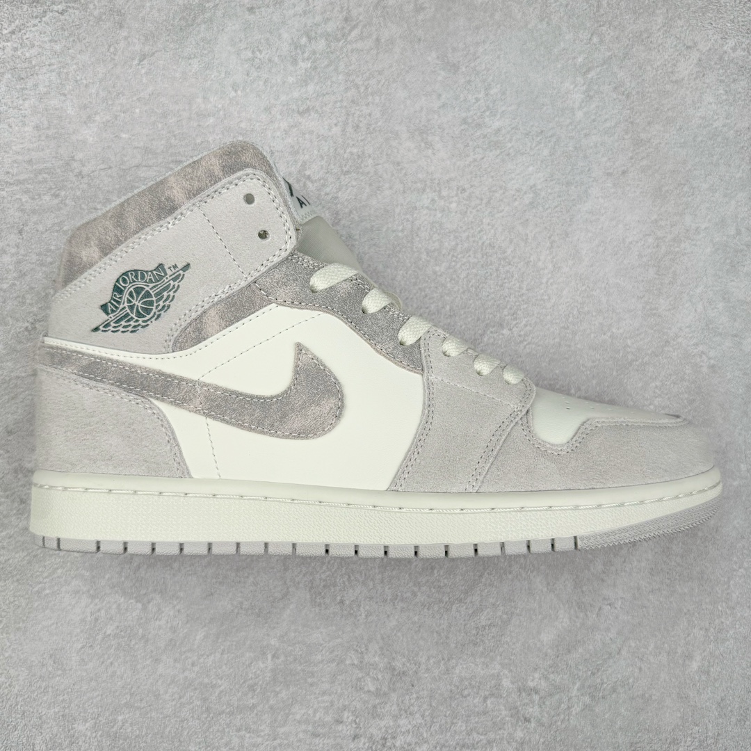 ＃K版 Air Jordan AJ1 Mid 中帮 FQ7720-002 原厂内置全掌气垫 A模大底 头层小牛皮 鞋舌AJ原厂专用牛津布+AJ专用反口珍珠布+原厂无杂质高弹内里海棉 特殊封边弹力鞋带 全网唯一头层牛皮 原鞋开模 拒绝公底 购置公司同步原材料 原汁原味 忠于原版‼️尺码：36 36.5 37.5 38 38.5 39 40 40.5 41 42 42.5 43 44 44.5 45 46 47.5-选品中心