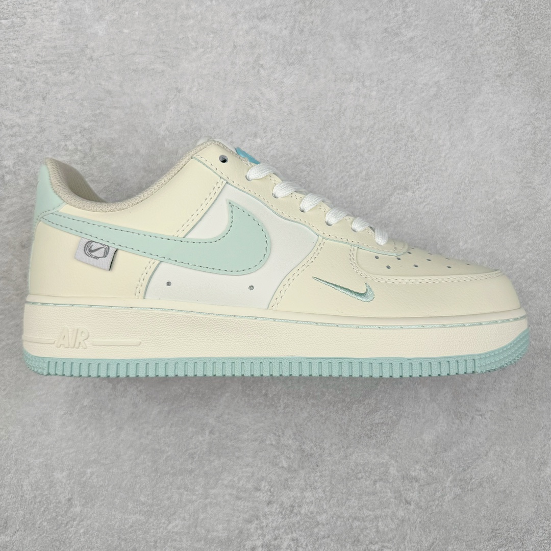 NK Air Force 1´07 Low 空军一号低帮百搭休闲运动板鞋 FB1839-211 柔软、弹性十足的缓震性能和出色的中底设计 横跨复古与现代的外型结合 造就出风靡全球 三十多年的Force 1 直到今天还深受青睐 尺码：36 36.5 37.5 38 38.5 39 40 40.5 41 42 42.5 43 44 44.5 45-选品中心