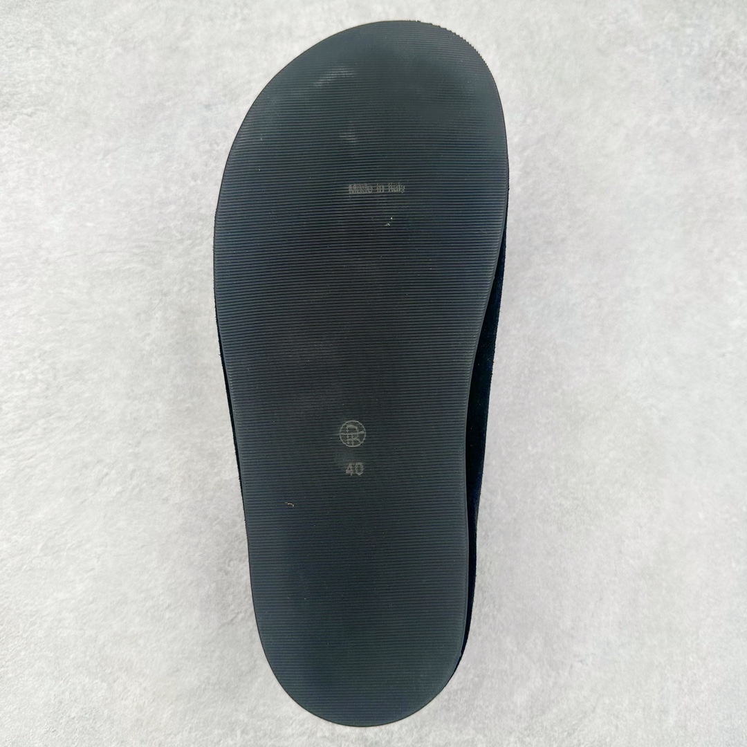 图片[9]-＃DC The Row Boston VL TR软木底包头拖鞋 天鹅绒般的绒面革赋子休闲的经典外观 四季皆宜 柔软的鞋床采用额外的泡沫缓冲层 提供额外的舒适感和全天支撑 全网独家首发 源于德国的严谨工艺 牛巴戎面 中层松木 EVA 三层组合大底 优质牛皮面料五金扣 出口订单 尺码：35-45-选品中心