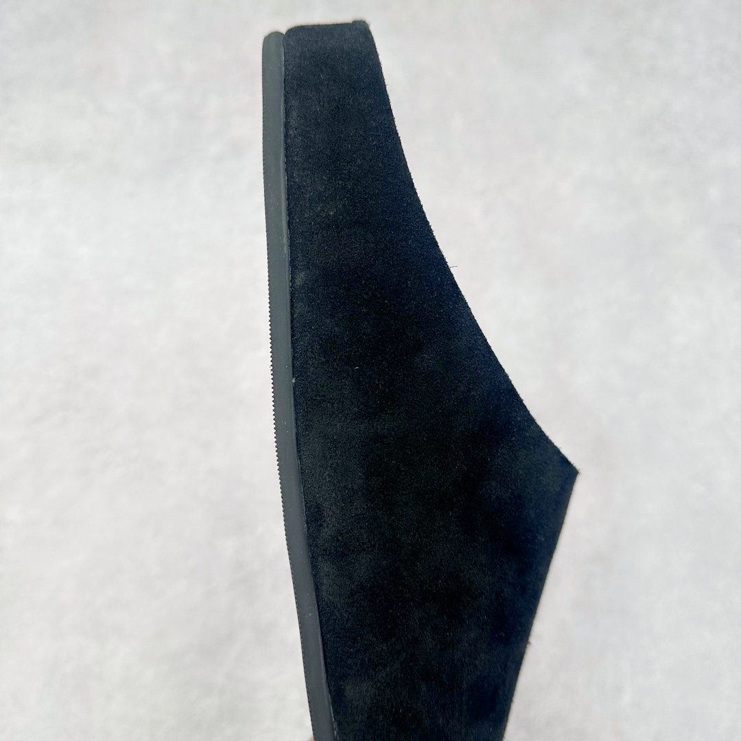 图片[6]-＃DC The Row Boston VL TR软木底包头拖鞋 天鹅绒般的绒面革赋子休闲的经典外观 四季皆宜 柔软的鞋床采用额外的泡沫缓冲层 提供额外的舒适感和全天支撑 全网独家首发 源于德国的严谨工艺 牛巴戎面 中层松木 EVA 三层组合大底 优质牛皮面料五金扣 出口订单 尺码：35-45-选品中心