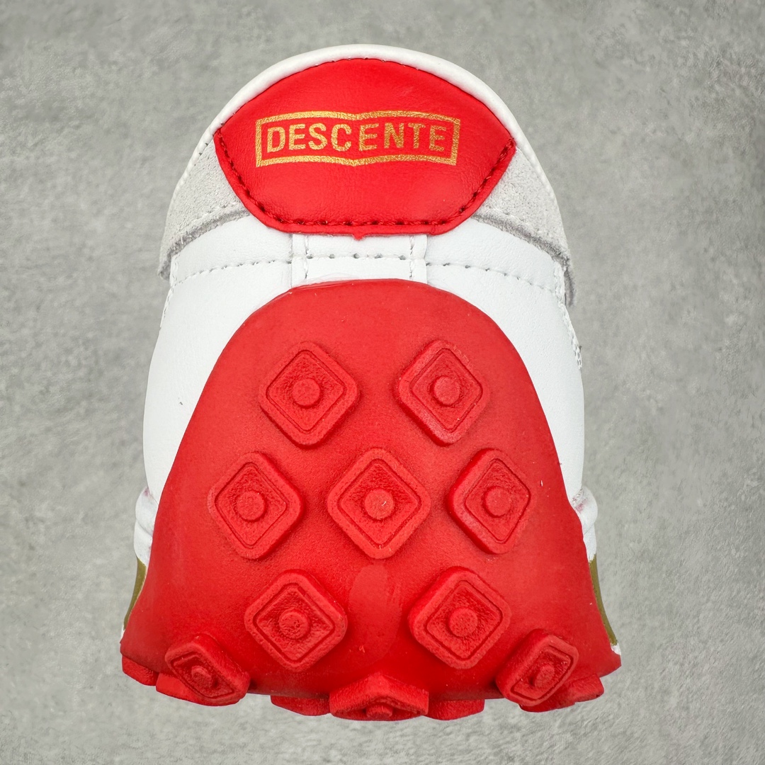 图片[8]-＃GX DESCENTE 迪桑特系带舒适百搭防滑耐磨低帮生活休闲鞋 米色 原楦原纸版开发版型 鞋底设计有特殊的纹理或材料，以增加摩擦力，减少滑倒的风险。使用耐用的材料制成，能够承受长时间的使用和摩擦，减少磨损。货号：SO323LCR78-CRPK 尺码：36 36.5 37 38 38.5 39 40 40.5 41 42 42.5 43 44 45-选品中心